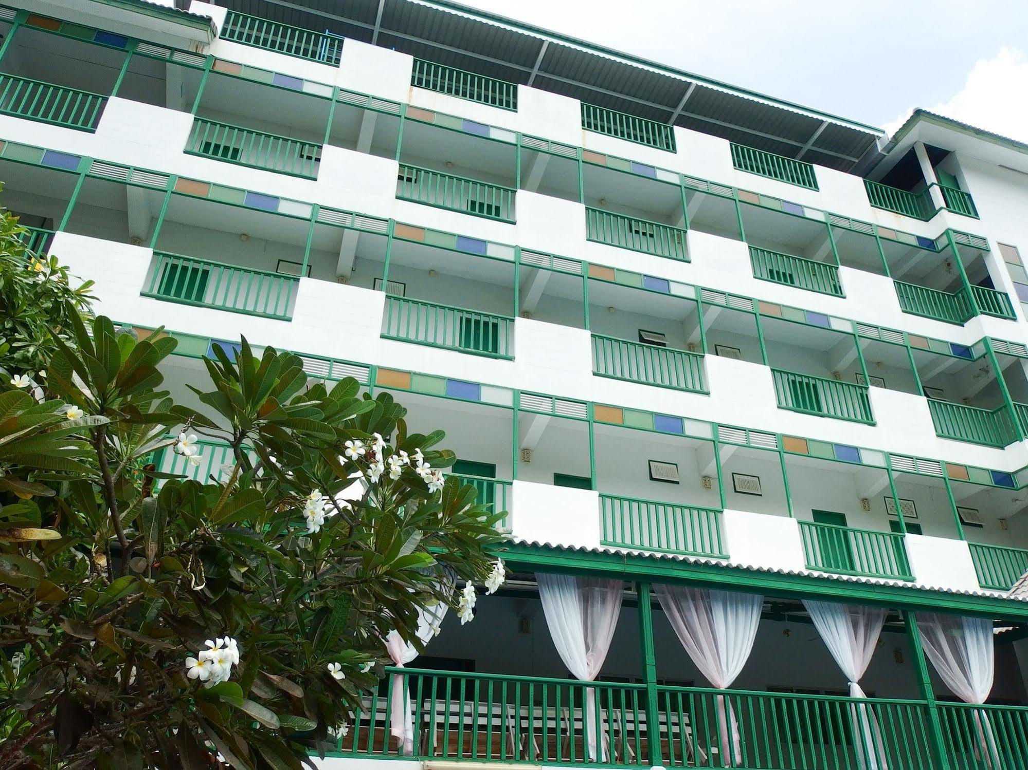 Hotel Makmai -