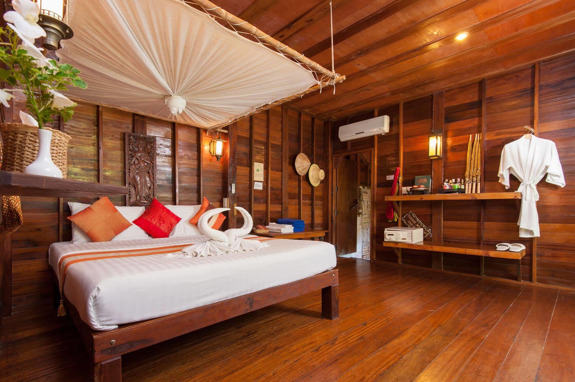Sensi Paradise Resort 3*