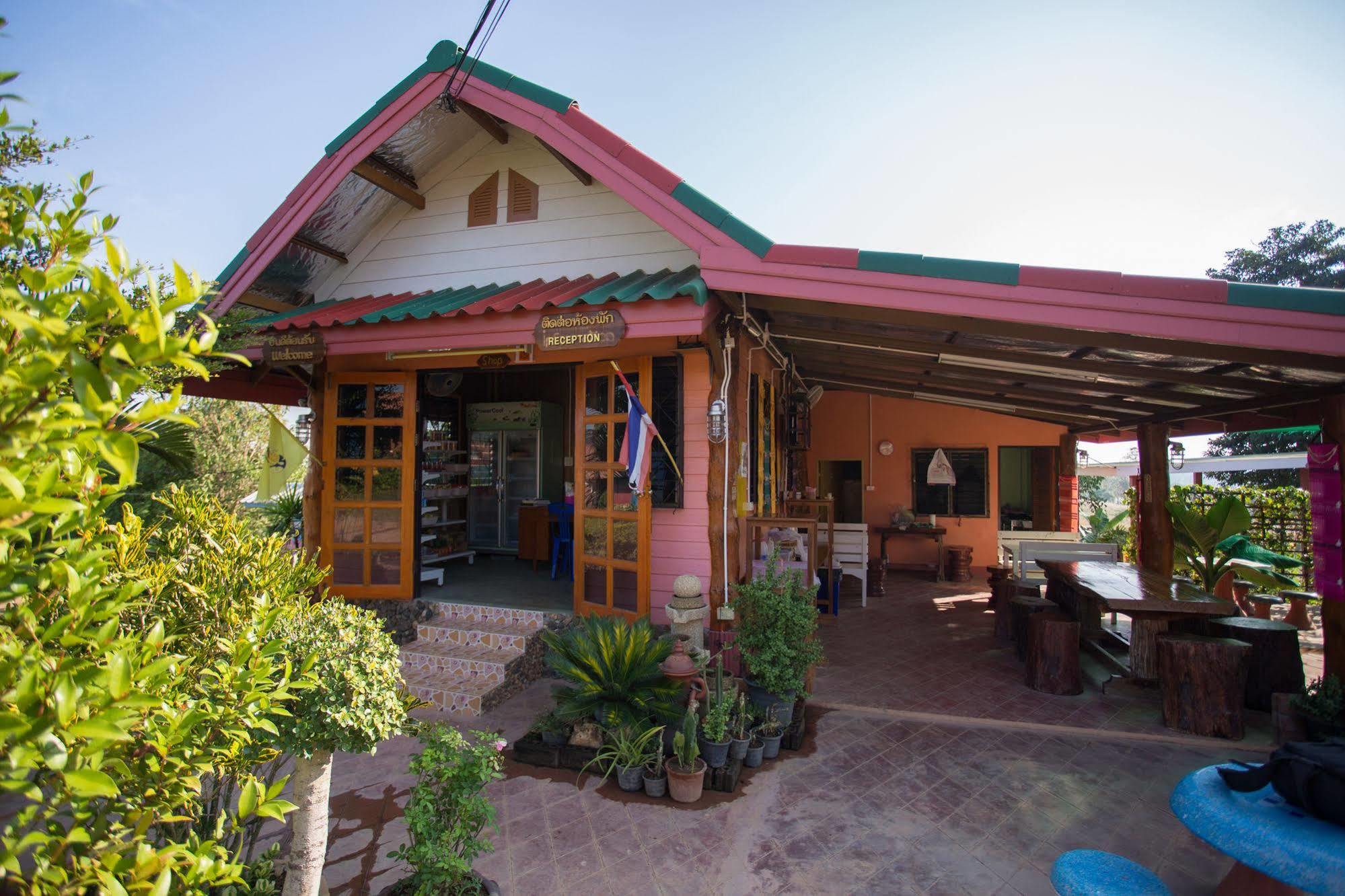 Phoomtada Resort 2*