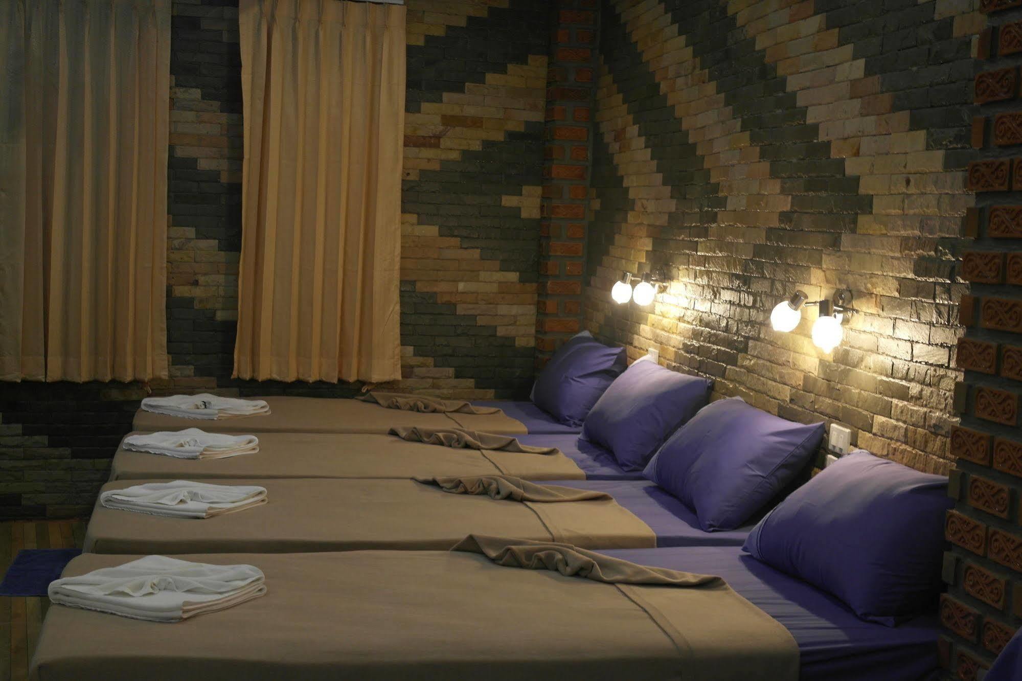 Phumthadarommanee Resort Khlong Thom
