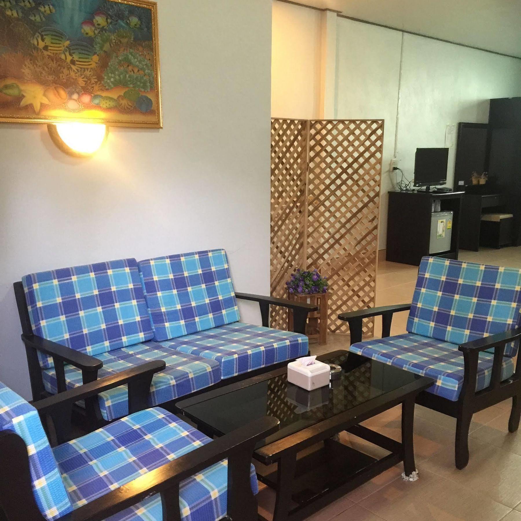 Resort Phumthadarommanee 2*