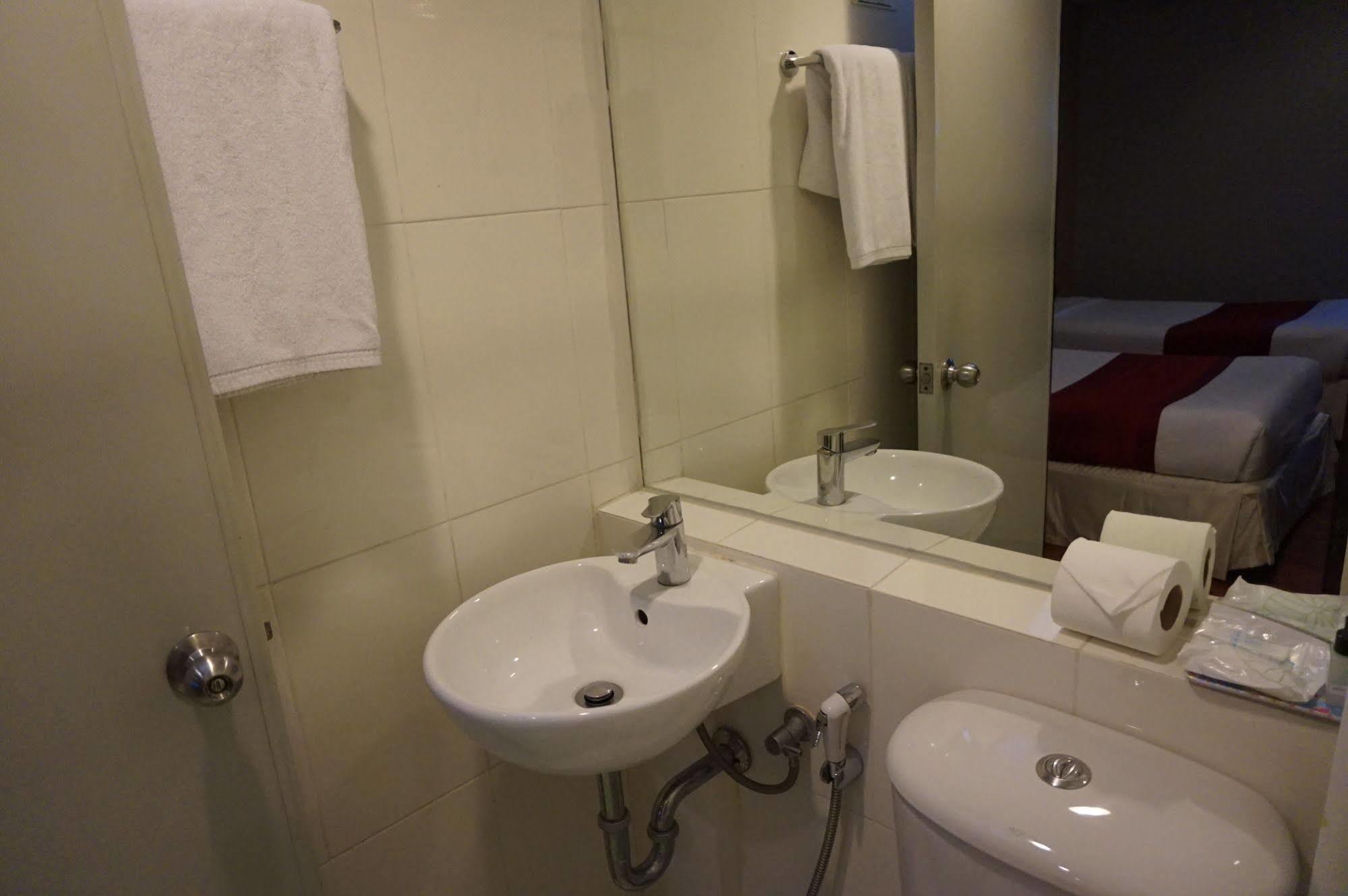 Sf Biz Hotel 3*