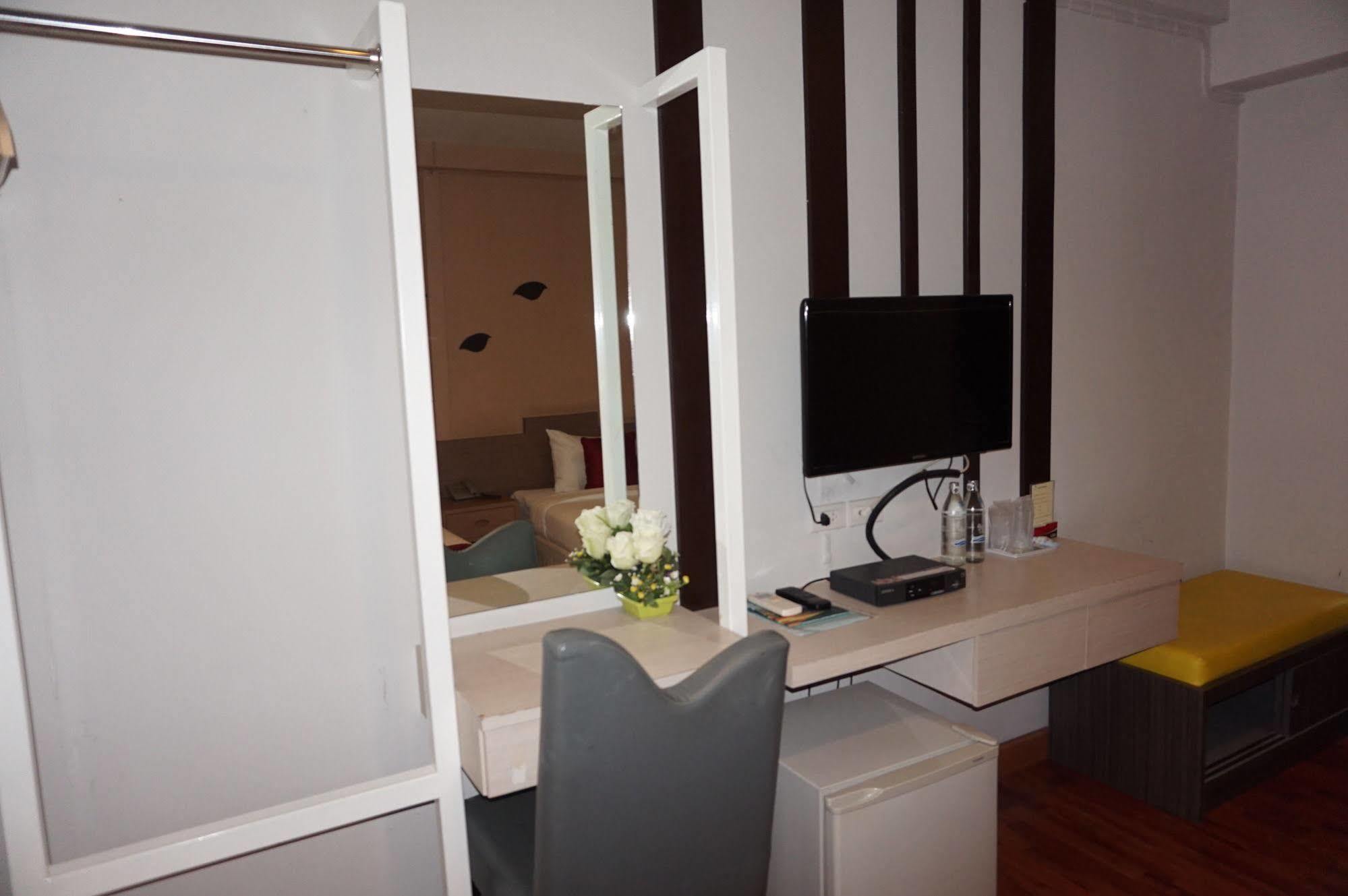 Sf Biz Hotel 3*