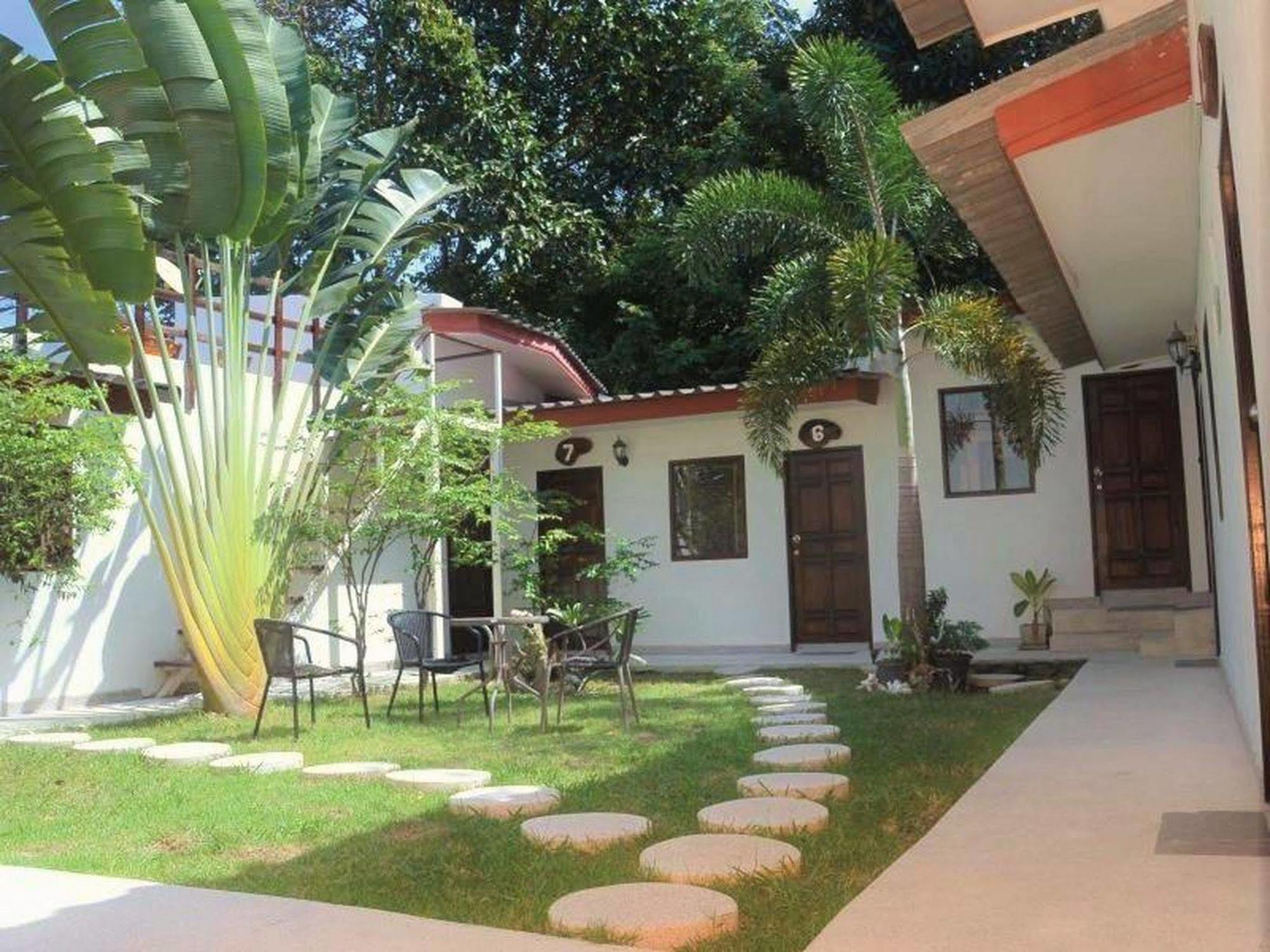 The Reef & Hotel 3*