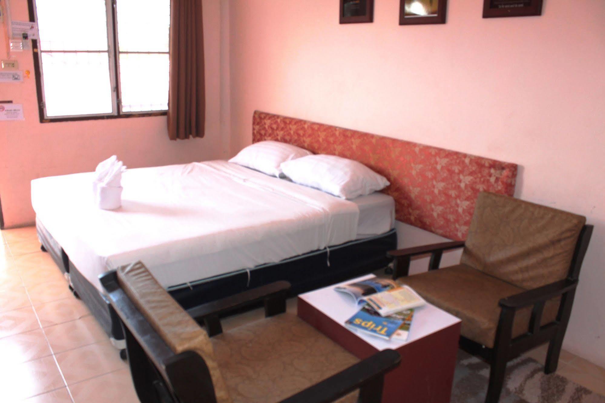 Holiday park Baan Kaew Ruen Kwan 2*
