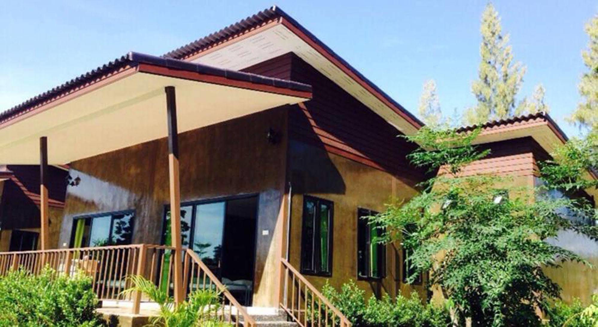 Pranburi Cabana Resort 3*