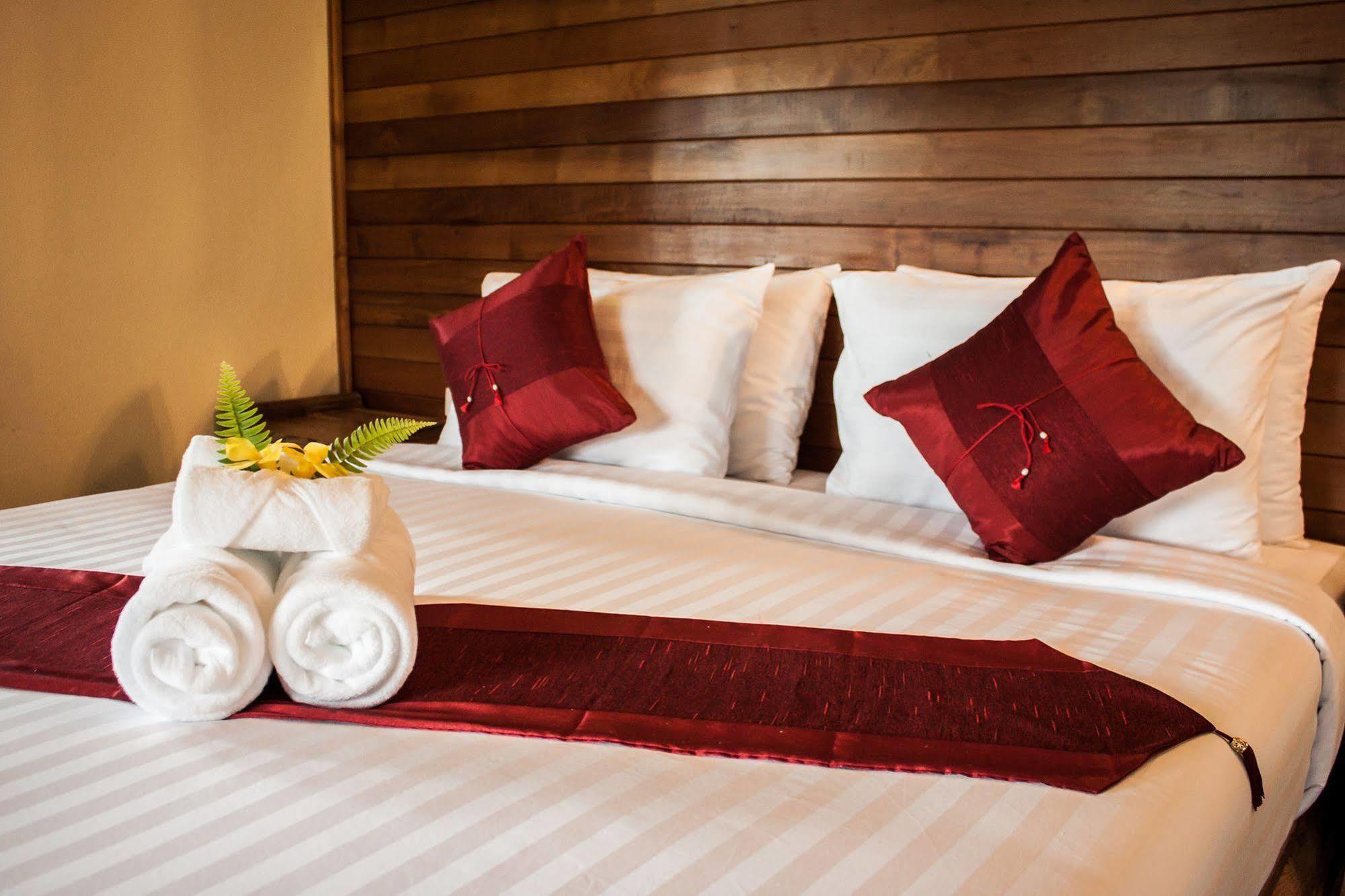 Chaipura 3*