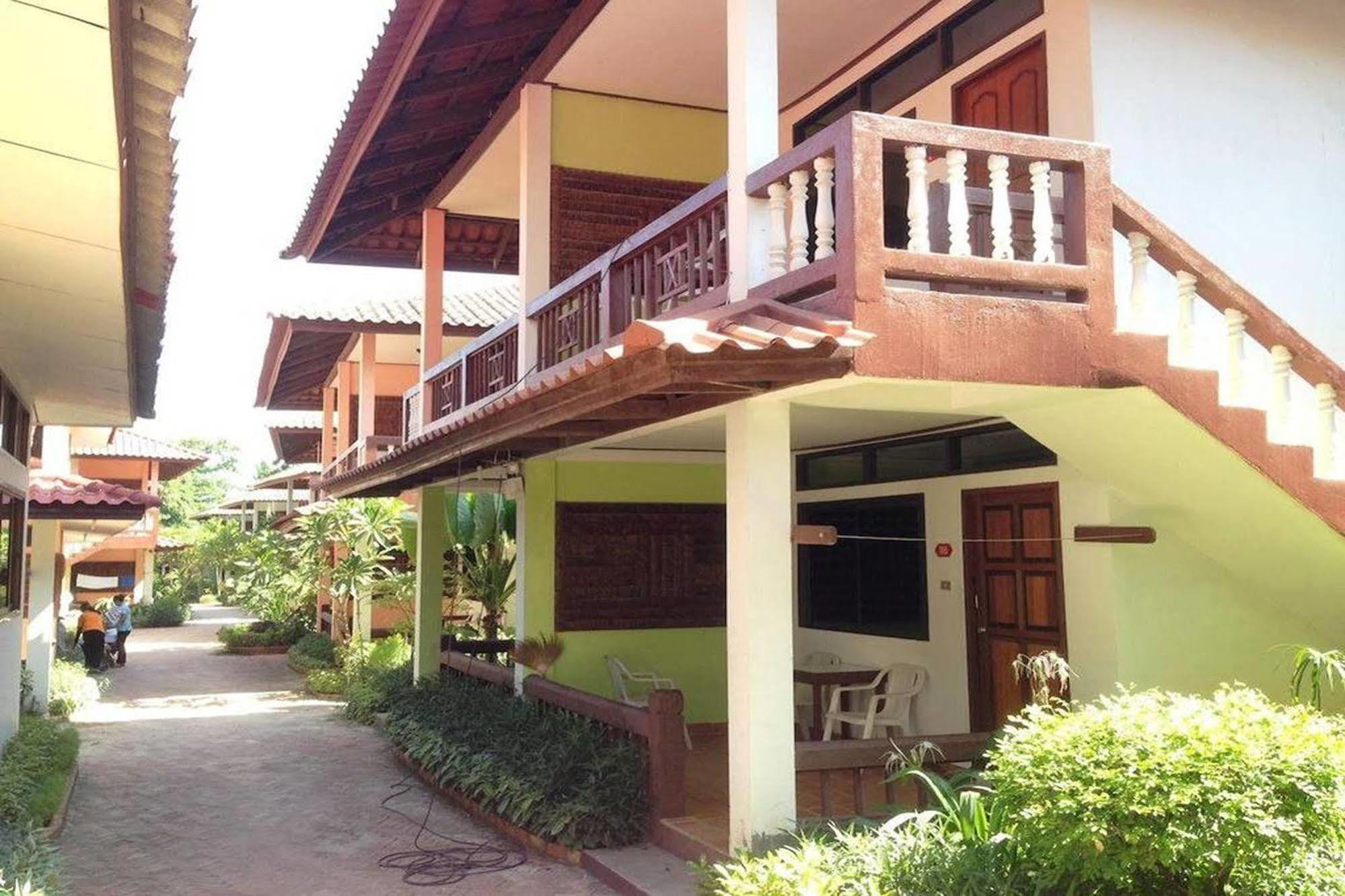 P&p Samui 2*