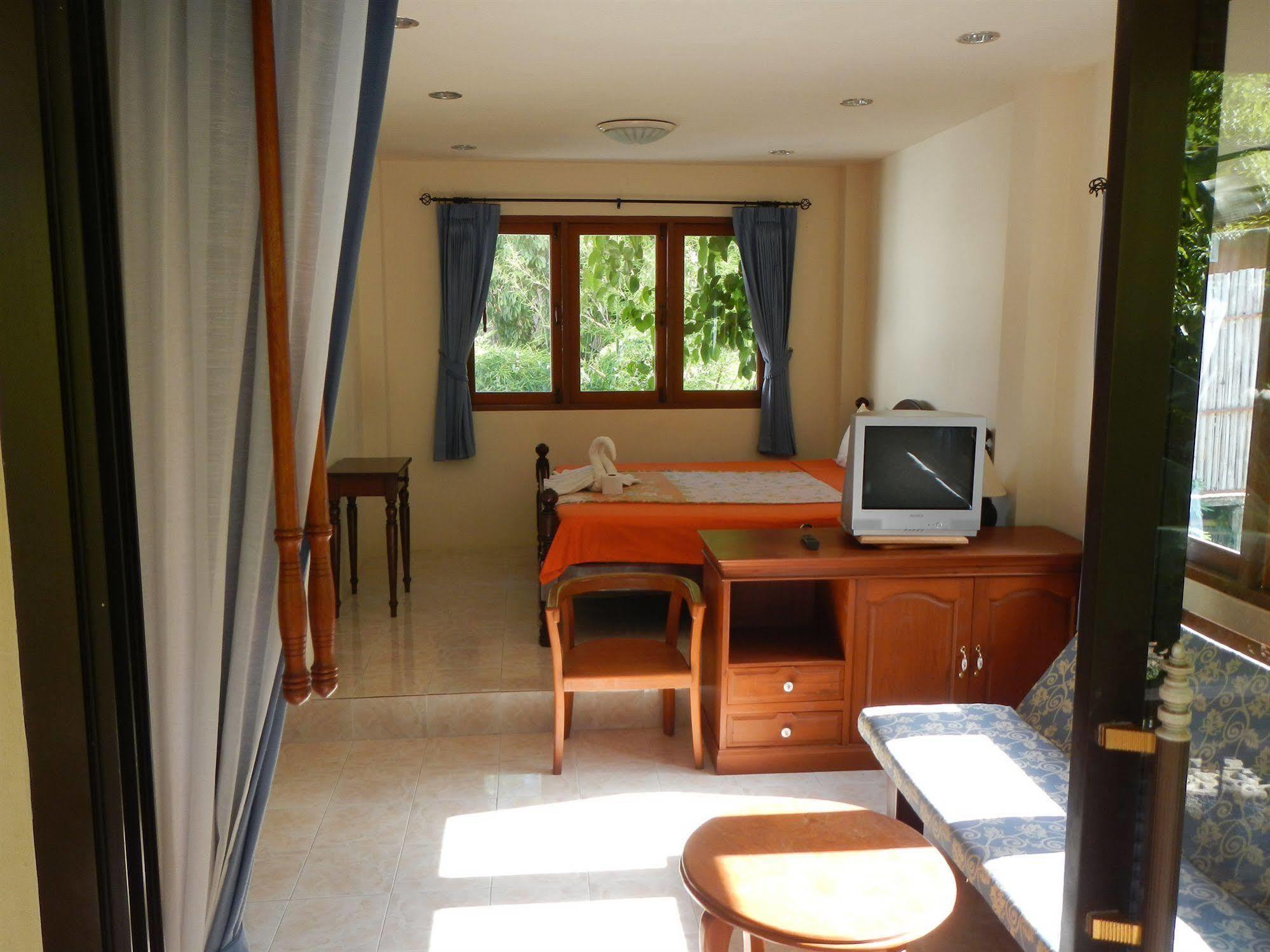 Sunrise Hotel