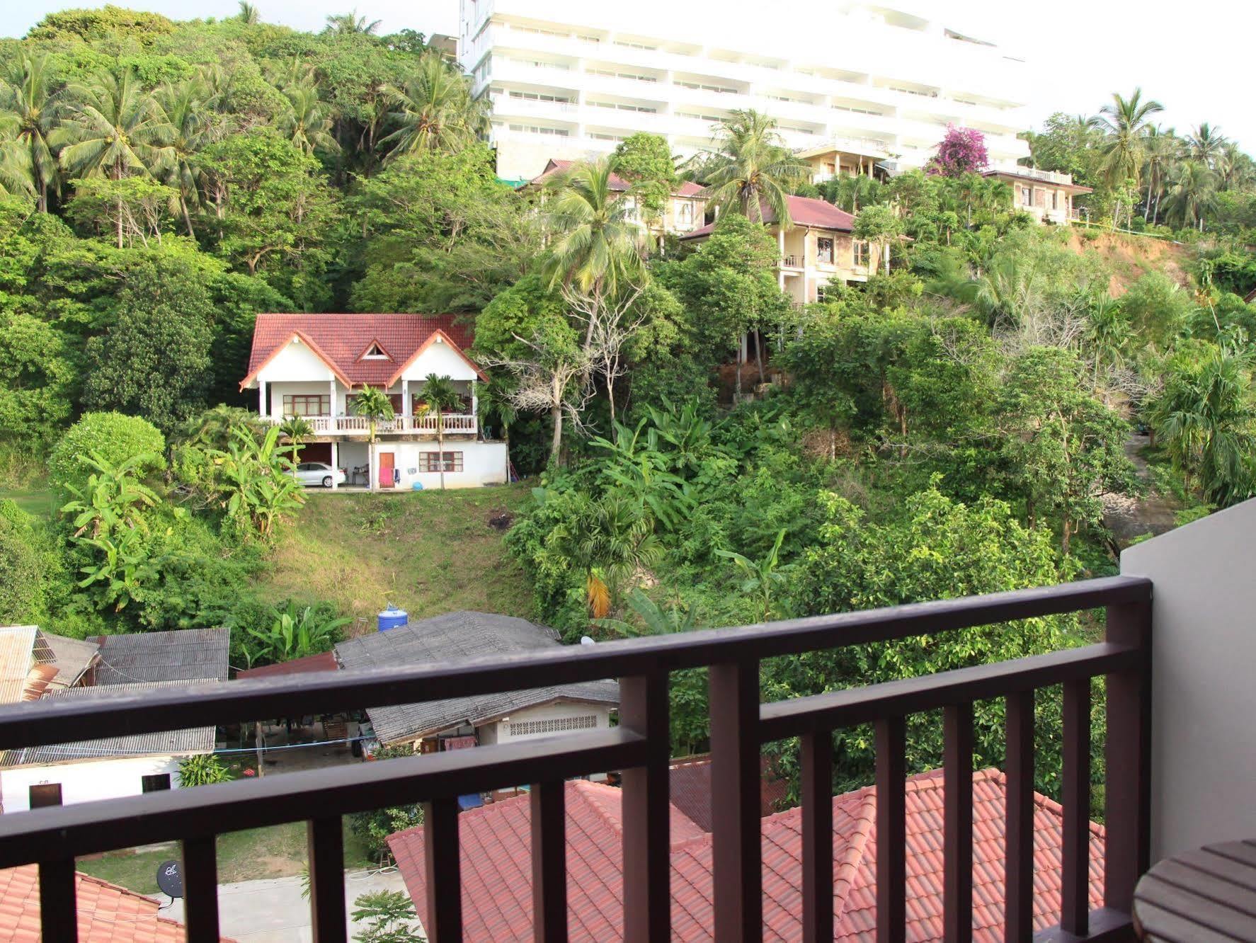 Enjoy's House & Cafe' Ban Karon