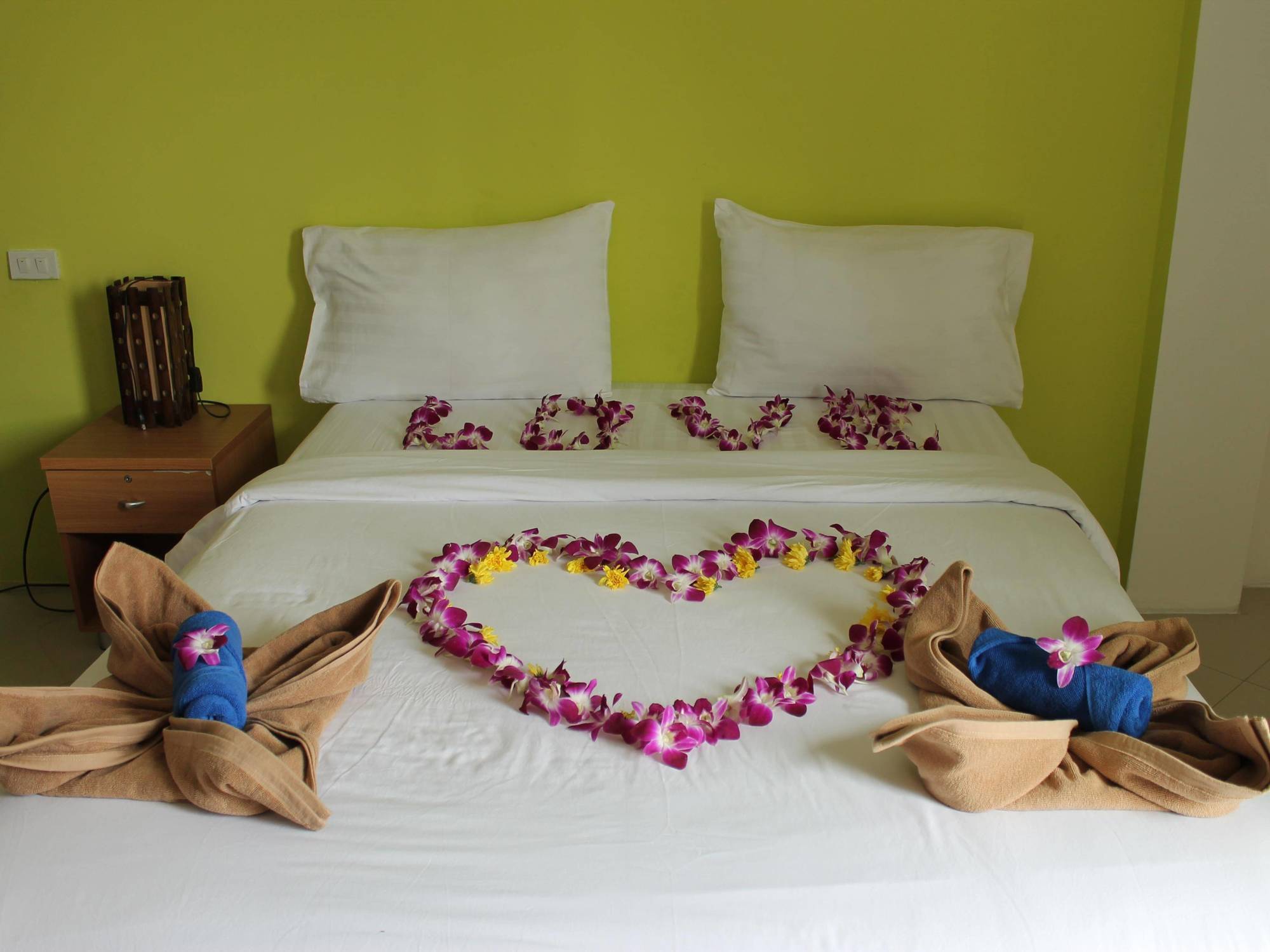 Thai Orange Magic Guest house