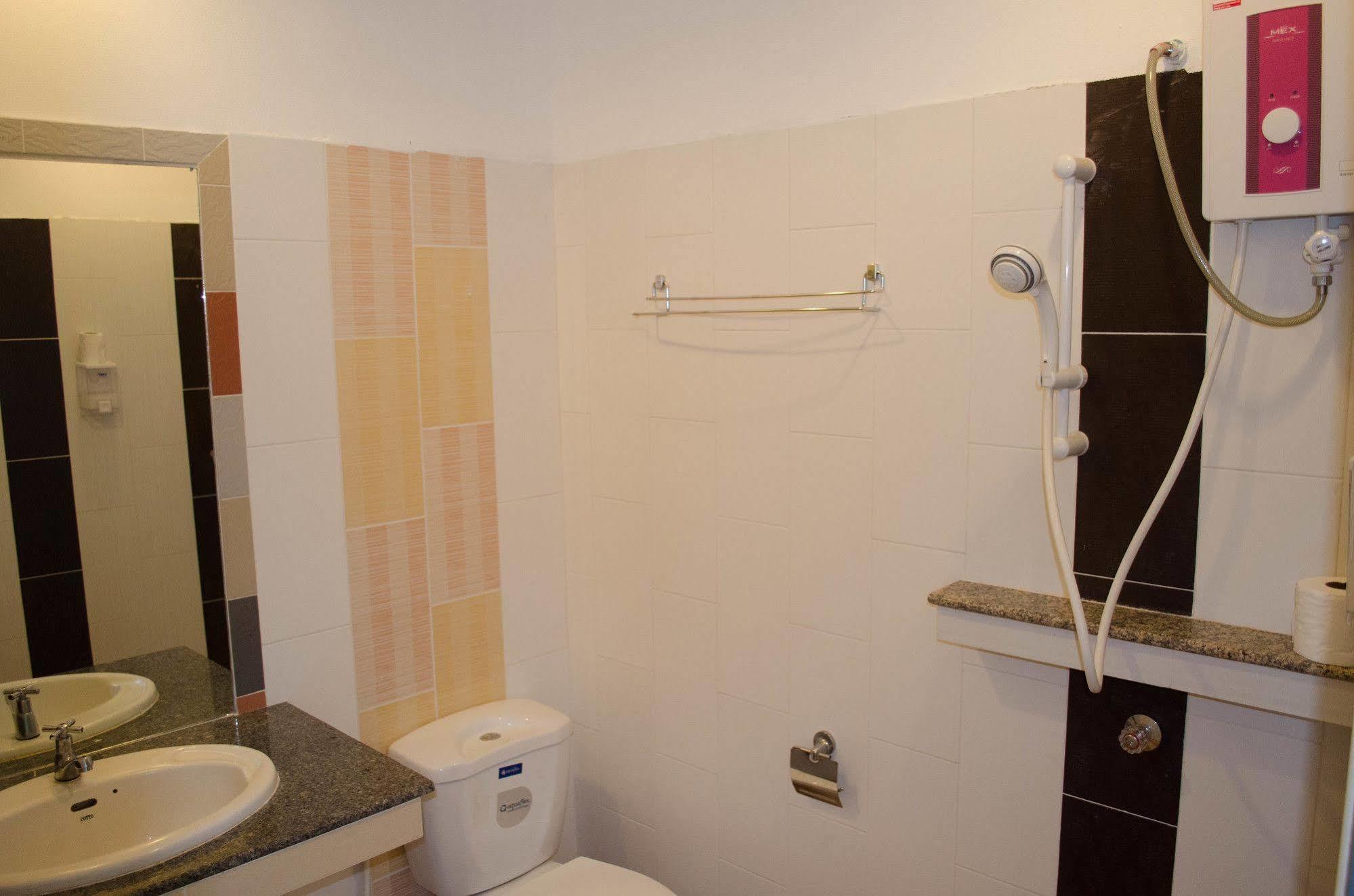 Thai Orange Magic Guest house 3*