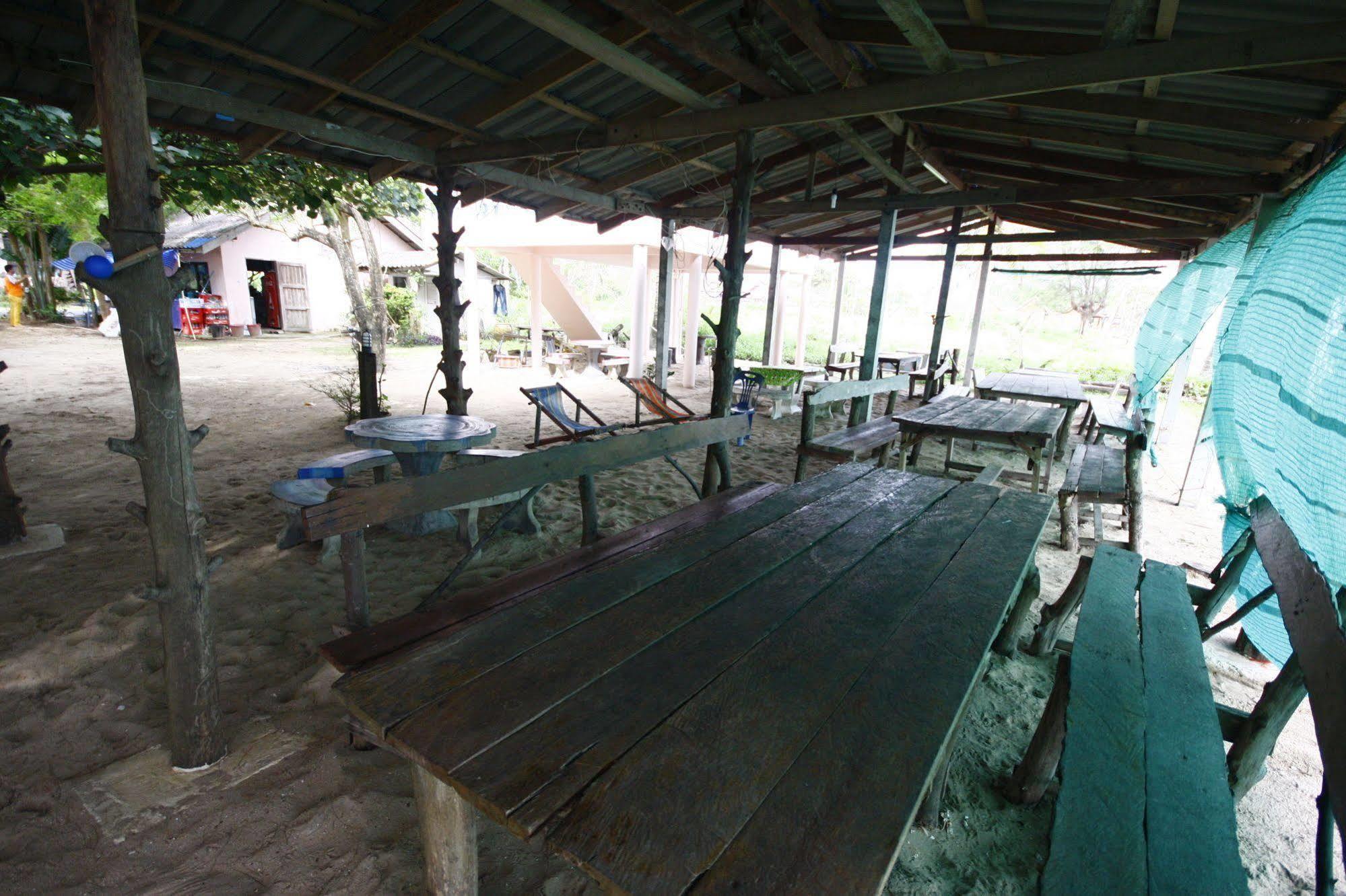 Chaiwat * Laem Sing