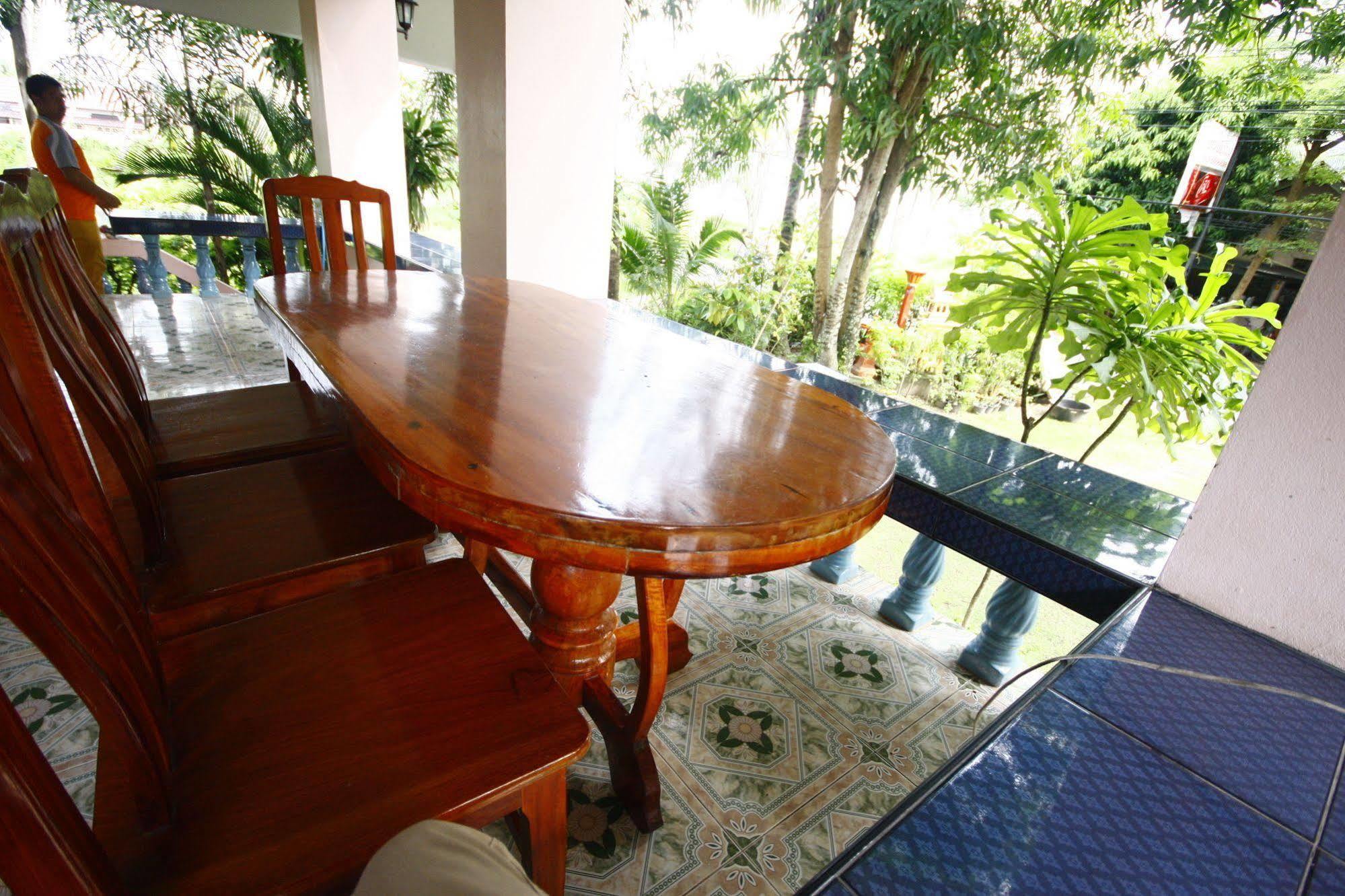 Resort Chaiwat *
