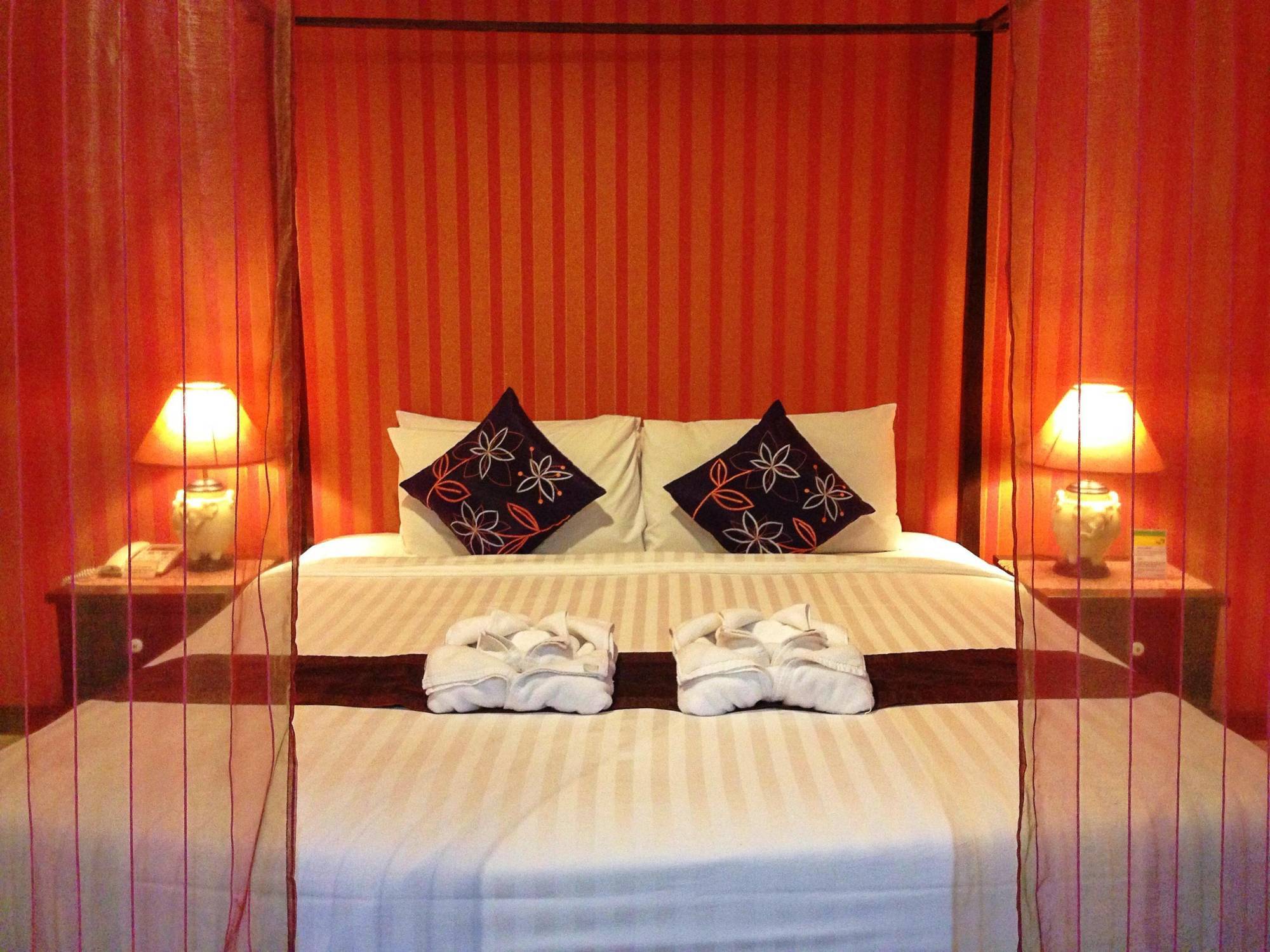 Hotel Na Thapae 3*