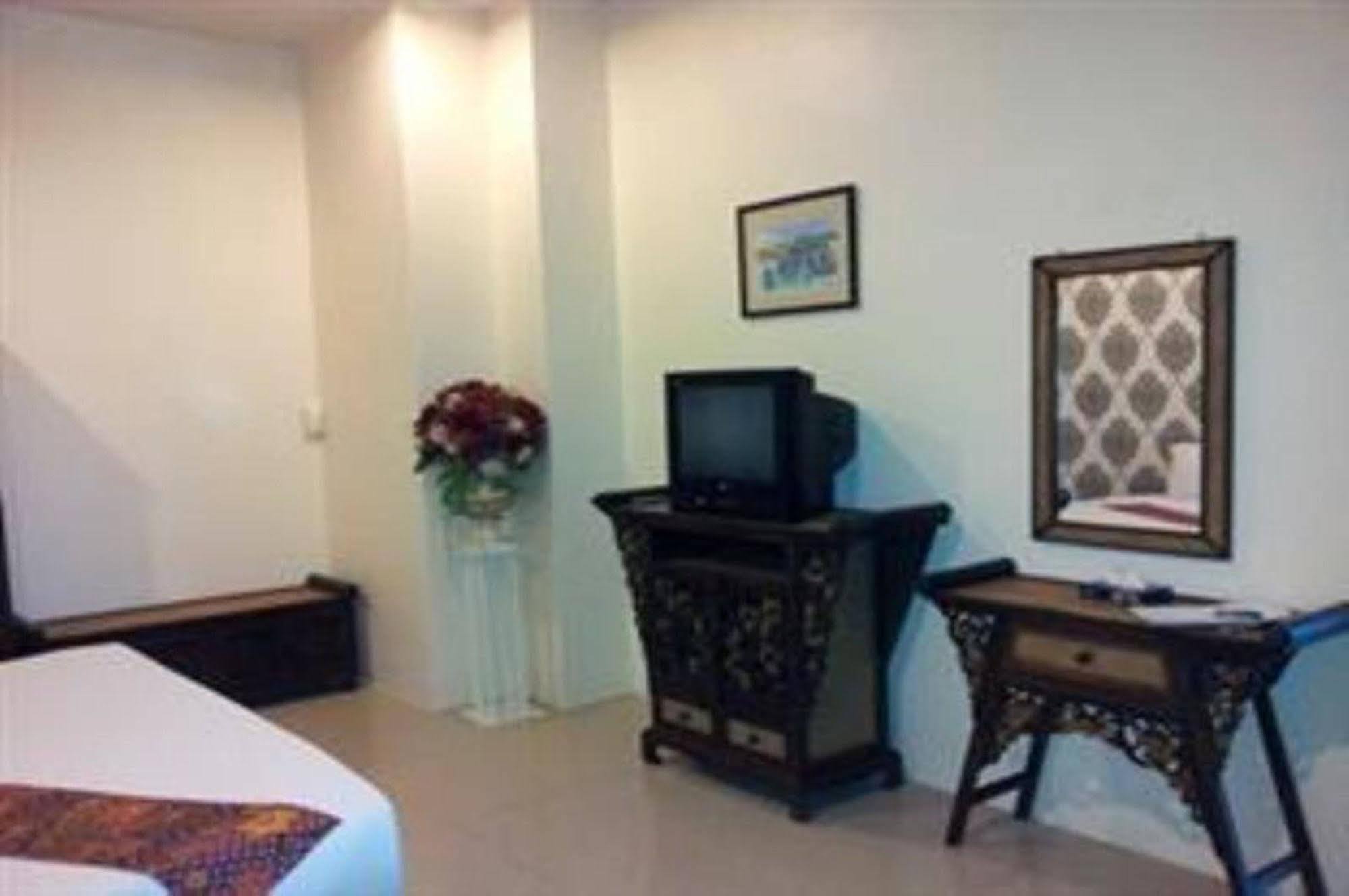 Chanapol Mansion Yai Hotel 3*