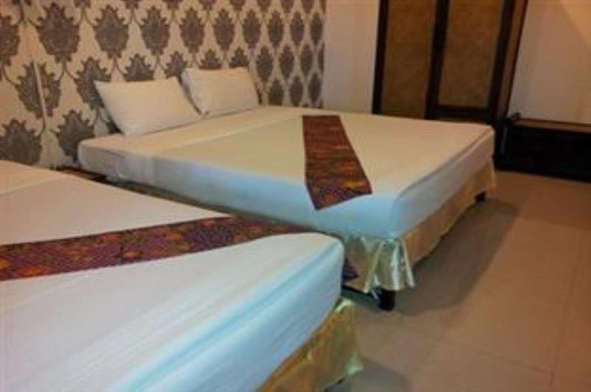 Chanapol Mansion Yai 3*