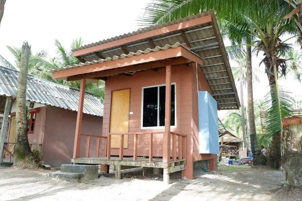 Tiger Apartment *