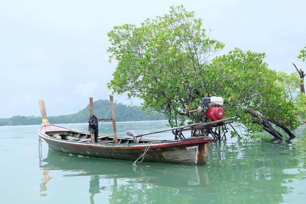 Resort The Sun And Restaurant Koh Phayam