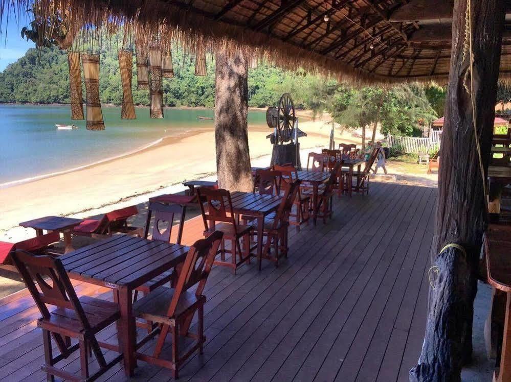 The Sun And Restaurant Koh Phayam