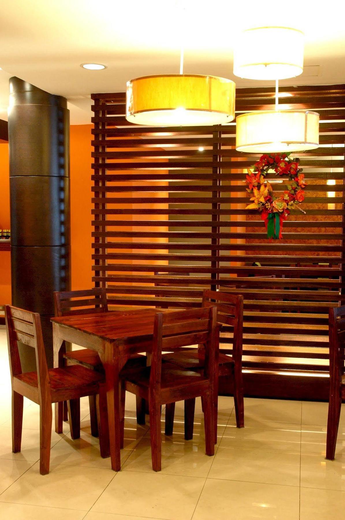 The Twelve Hotel 3*