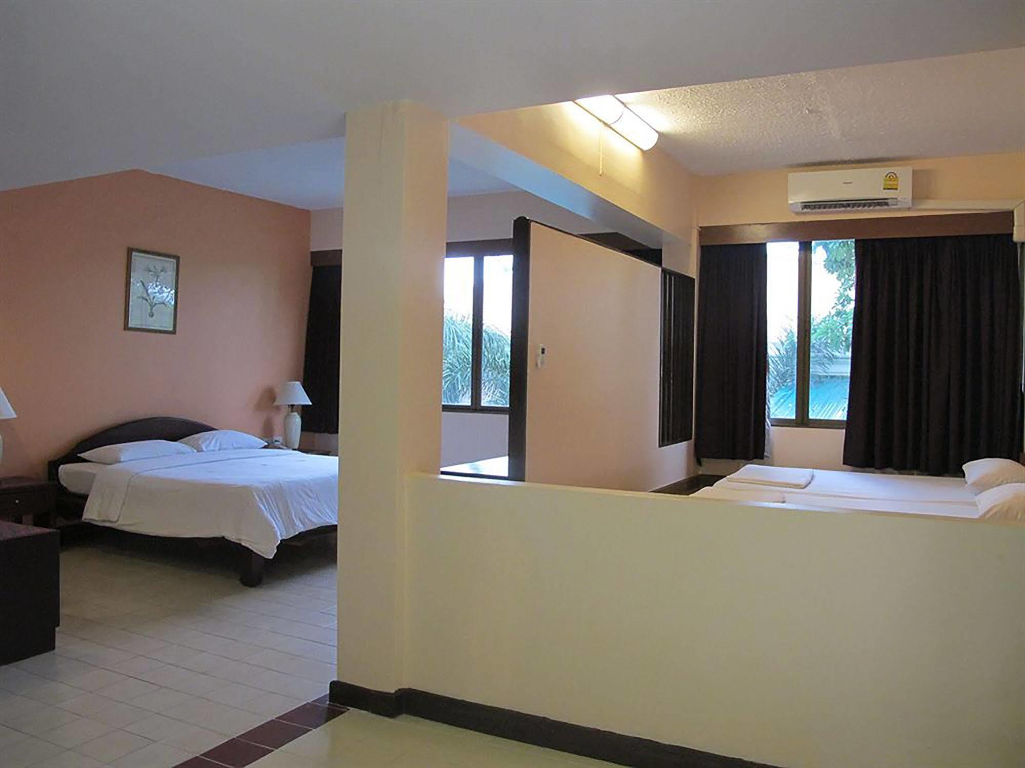 Mae Pim Hotel