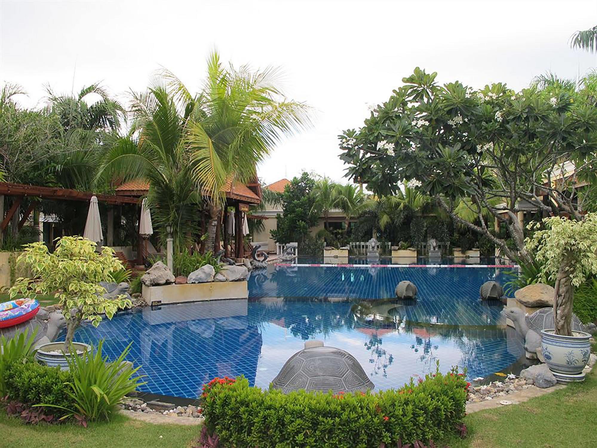 Mae Pim Hotel 3*