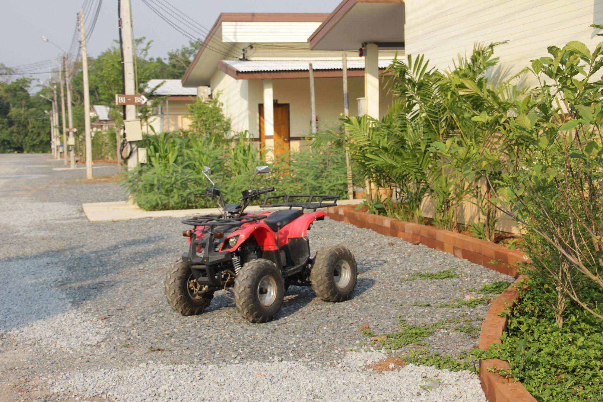 Hotel Samedngam Tha Mai