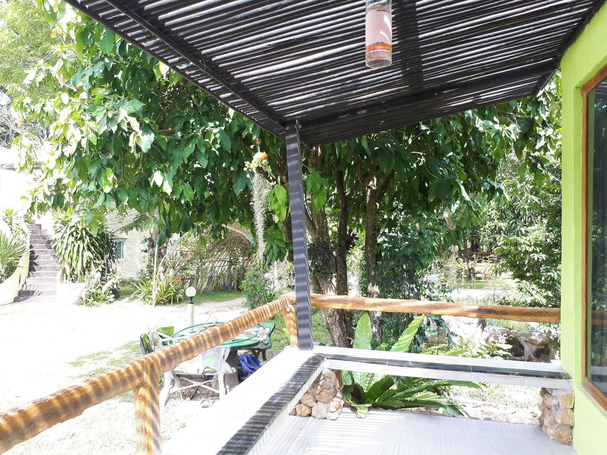 Baansongkhata Resort