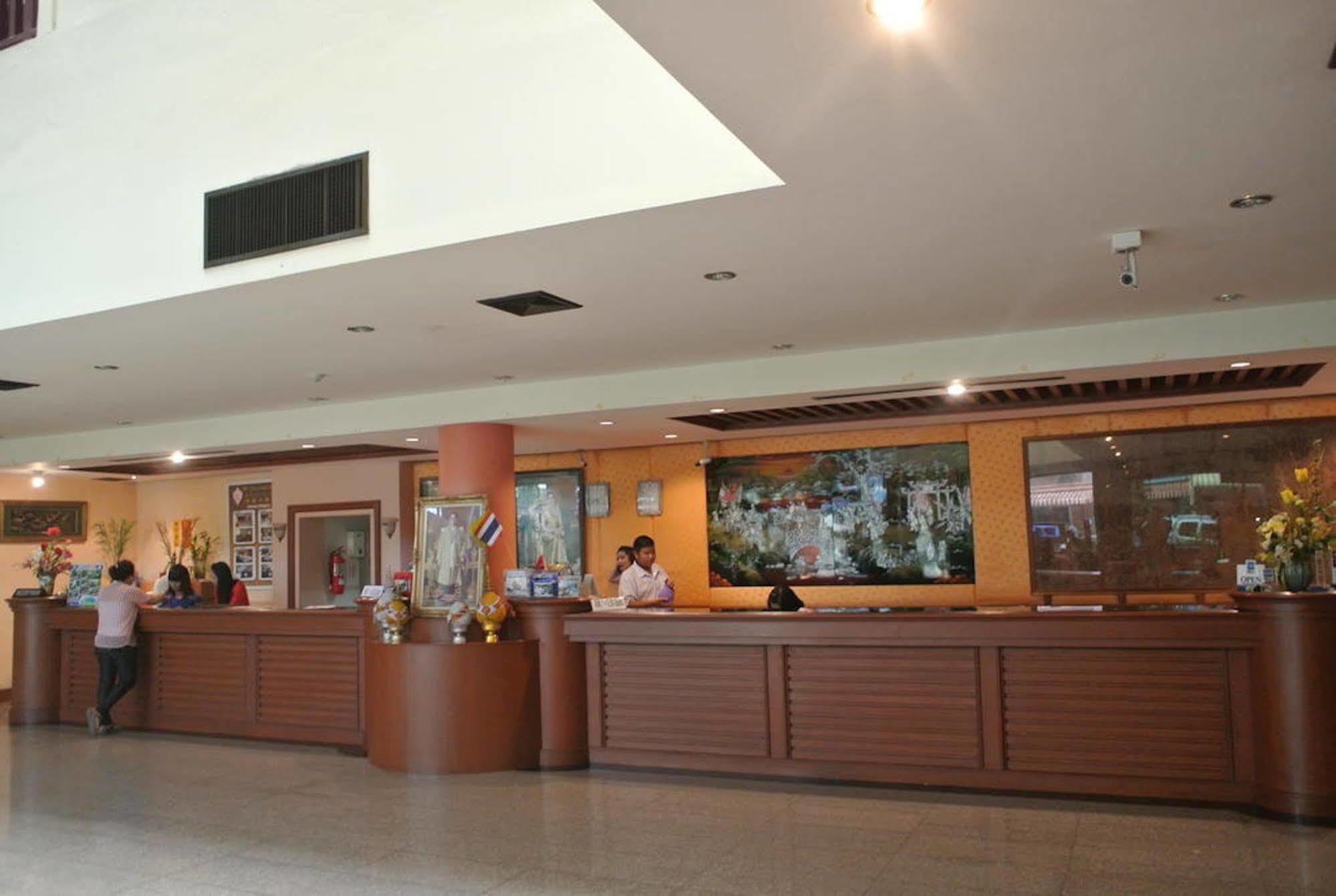 Hejia Grand Hotel 3*
