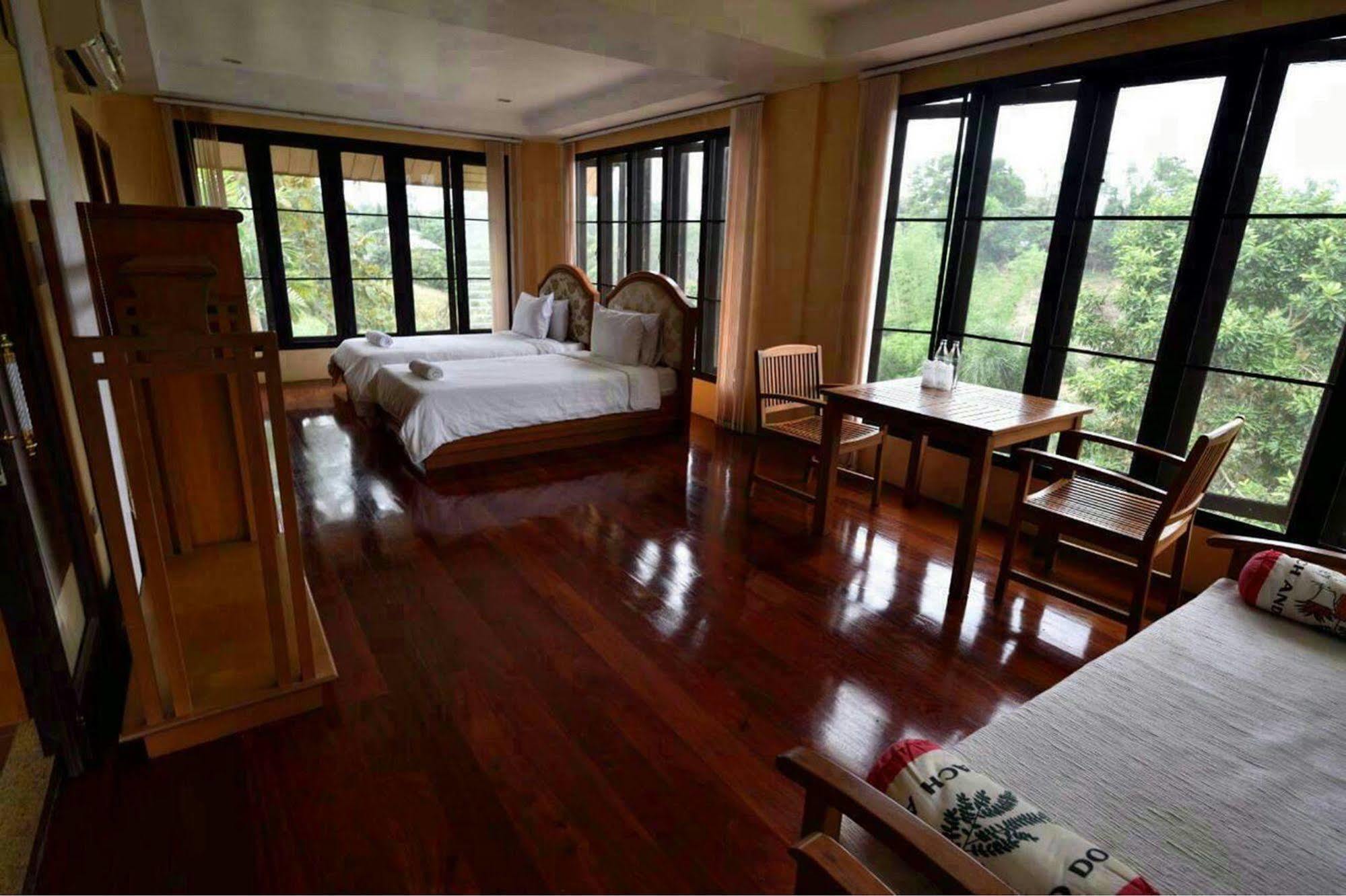 Hotel Krisawan