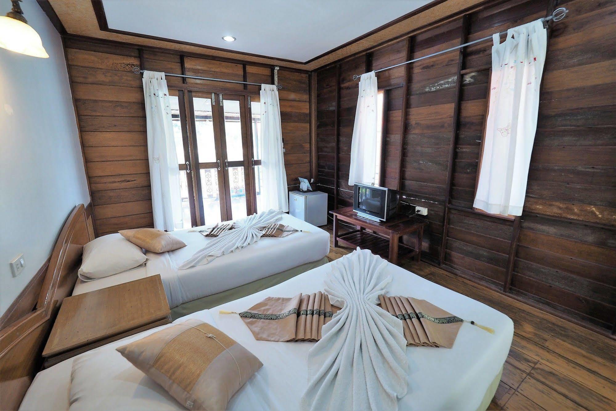 Hotel Khaothone River View 3*