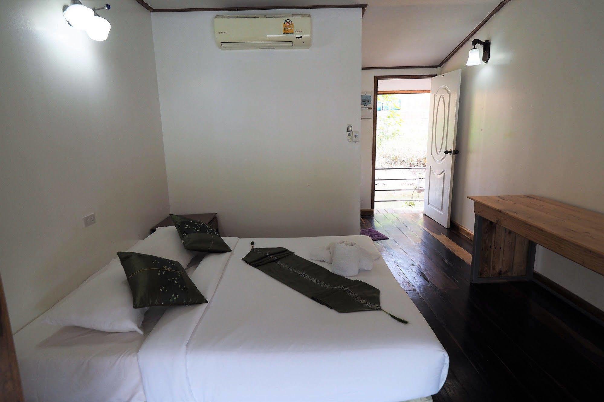 Khaothone River View 3* Sai Yok