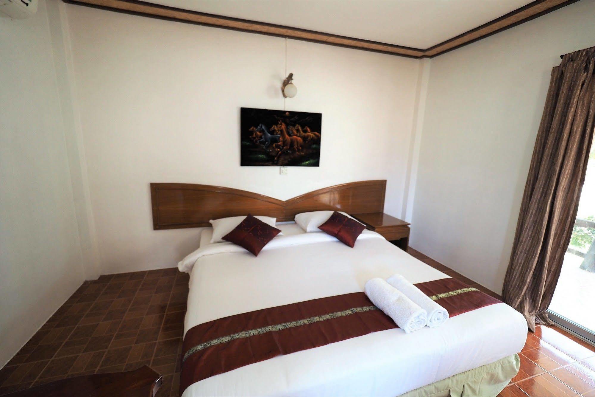 Hotel Khaothone River View