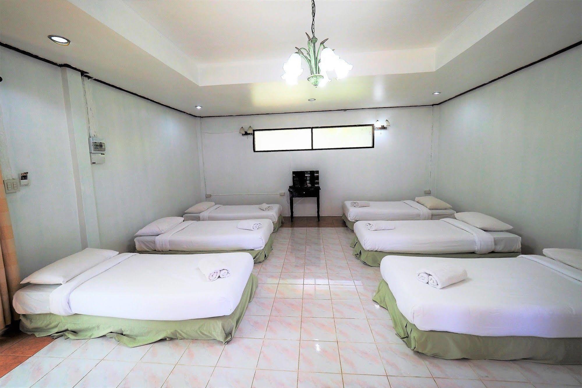 Khaothone River View Hotel 3*