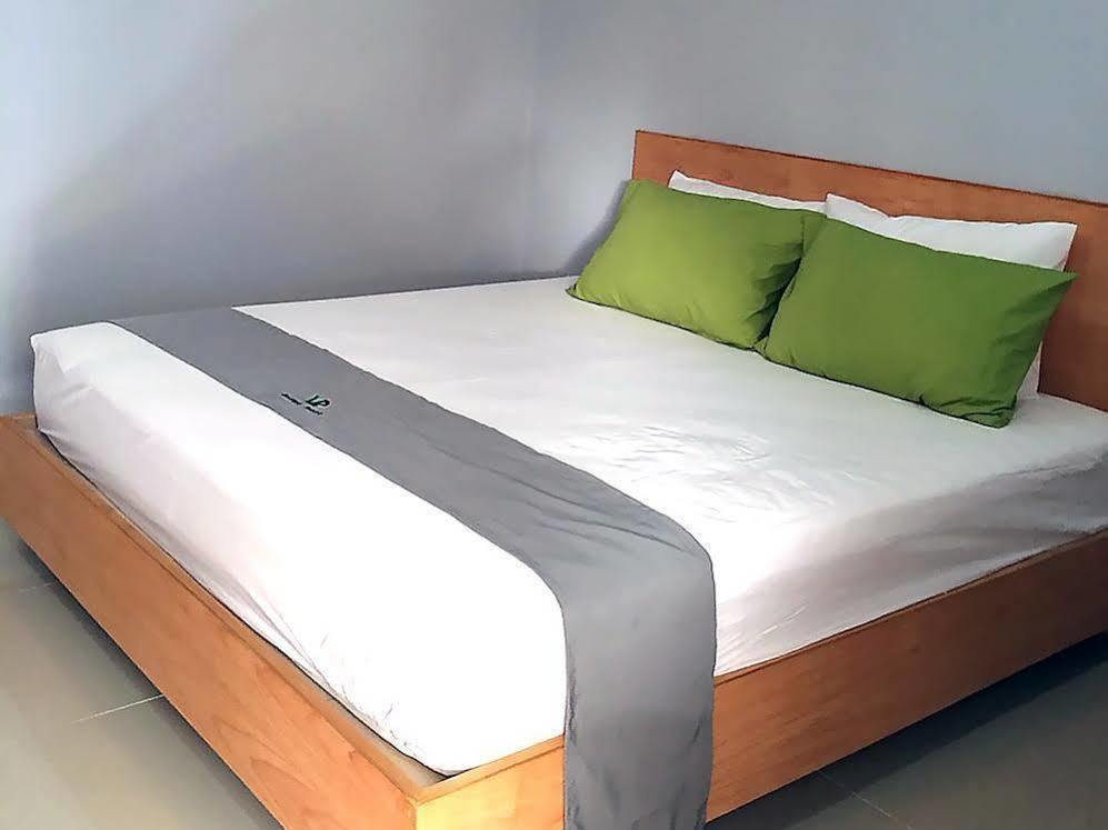 Hotel V2 Boutique 2*