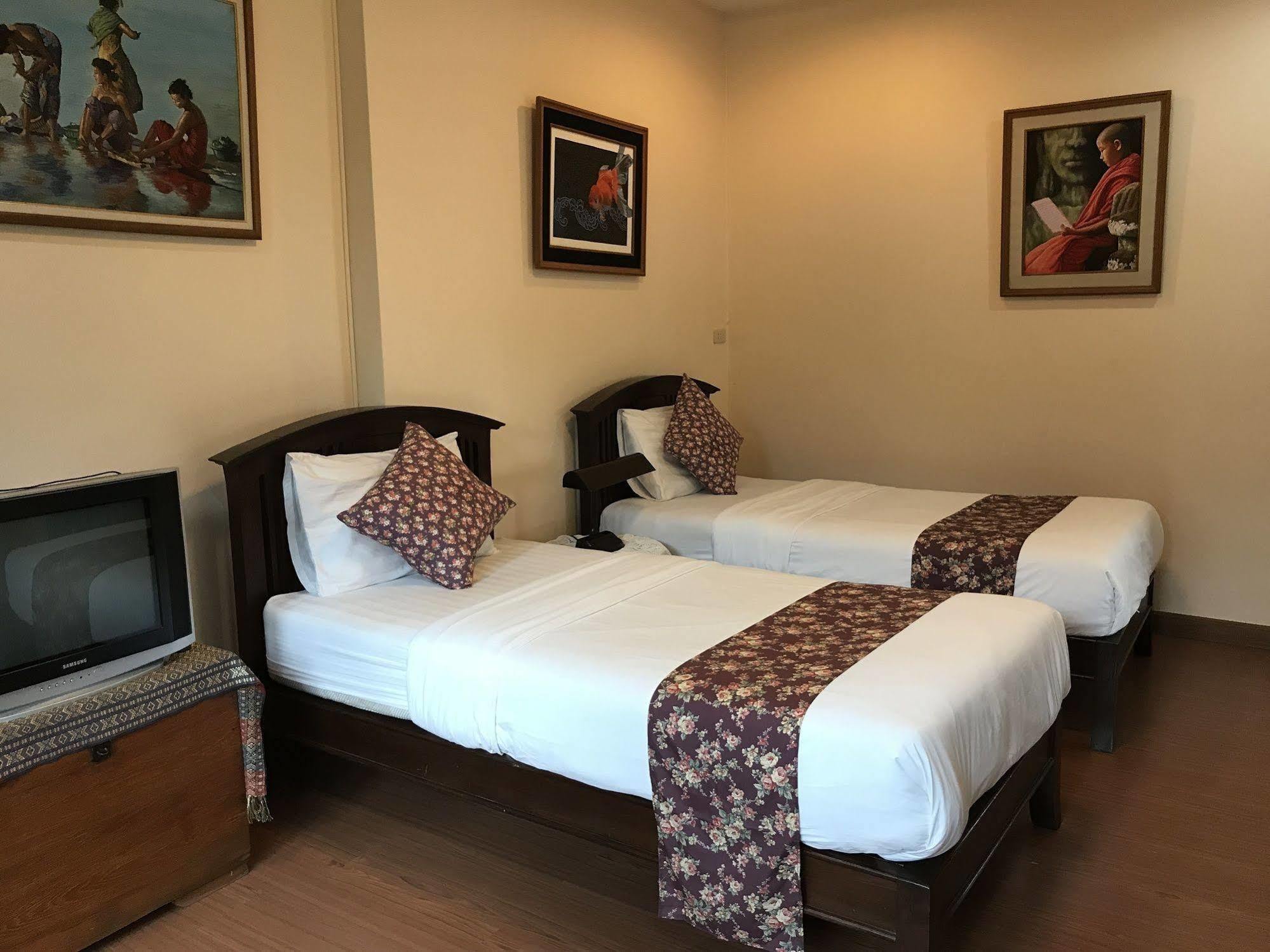 Baan Klang Vieng Chiang Mai