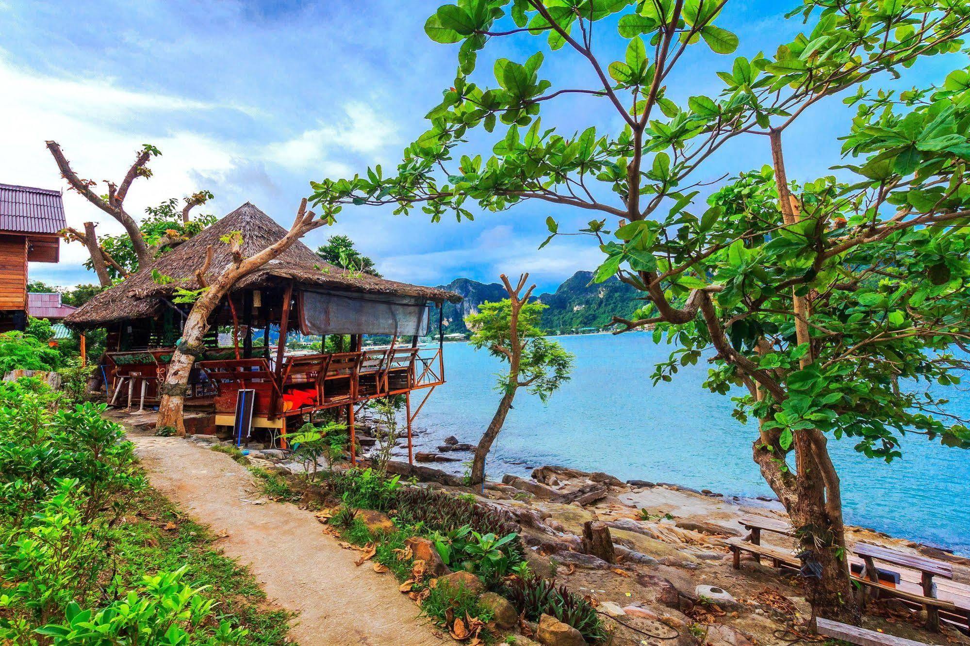 Phuphaya Seaview - Adult Only Resort Phi Phi Don