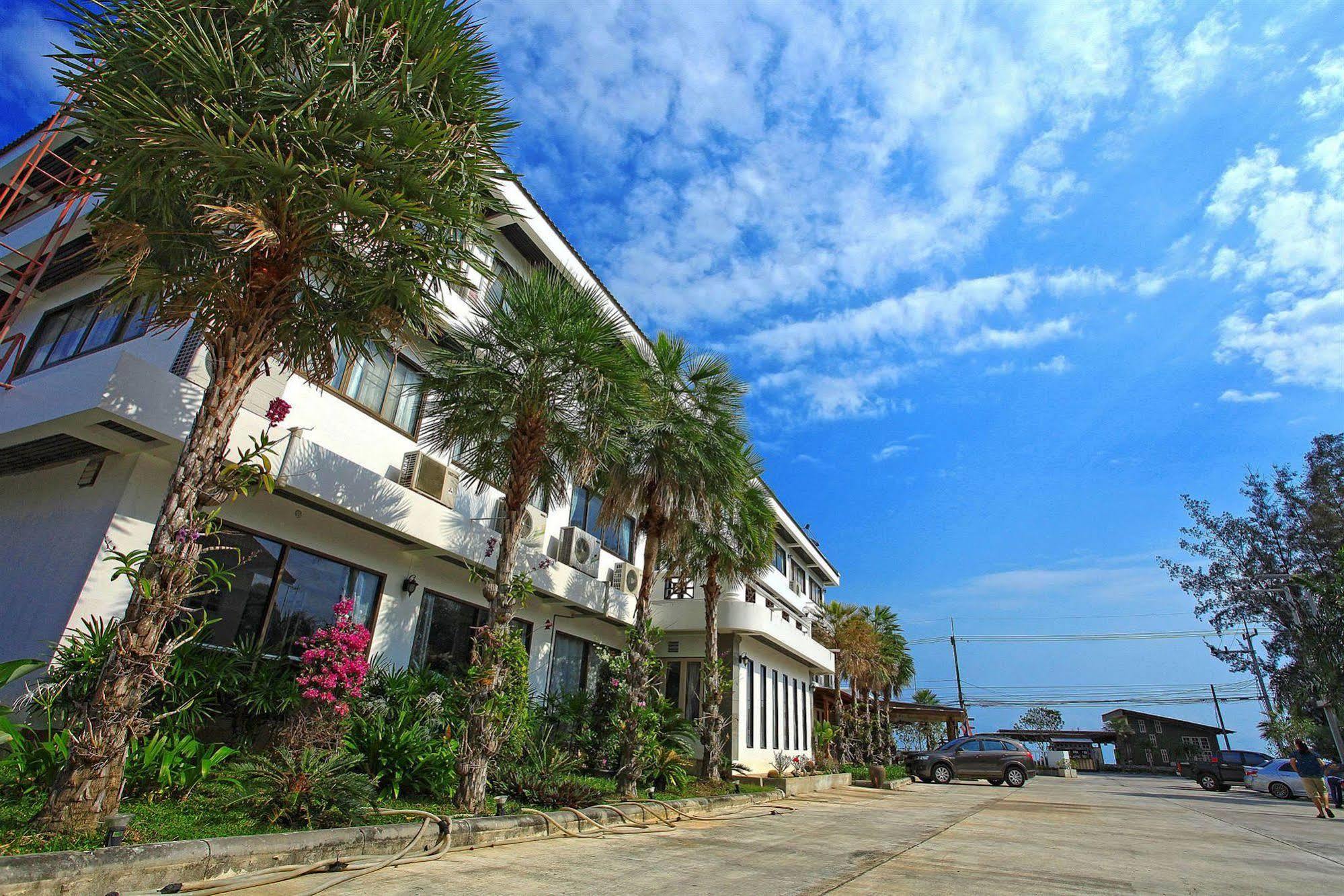 Ladawan Boutique