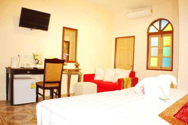 Goldsea Hotel 2*