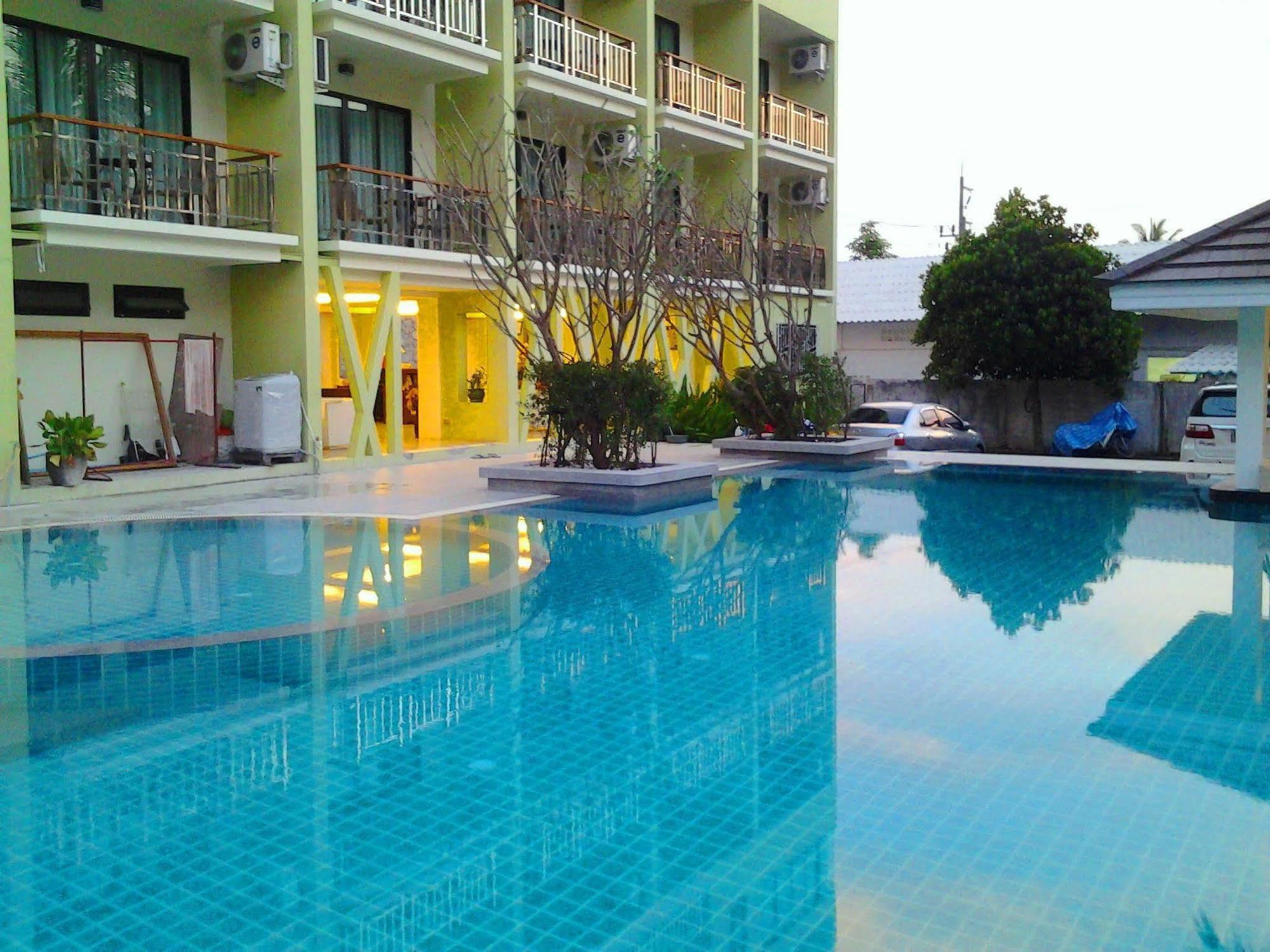 Hotel Kalim Place 2*
