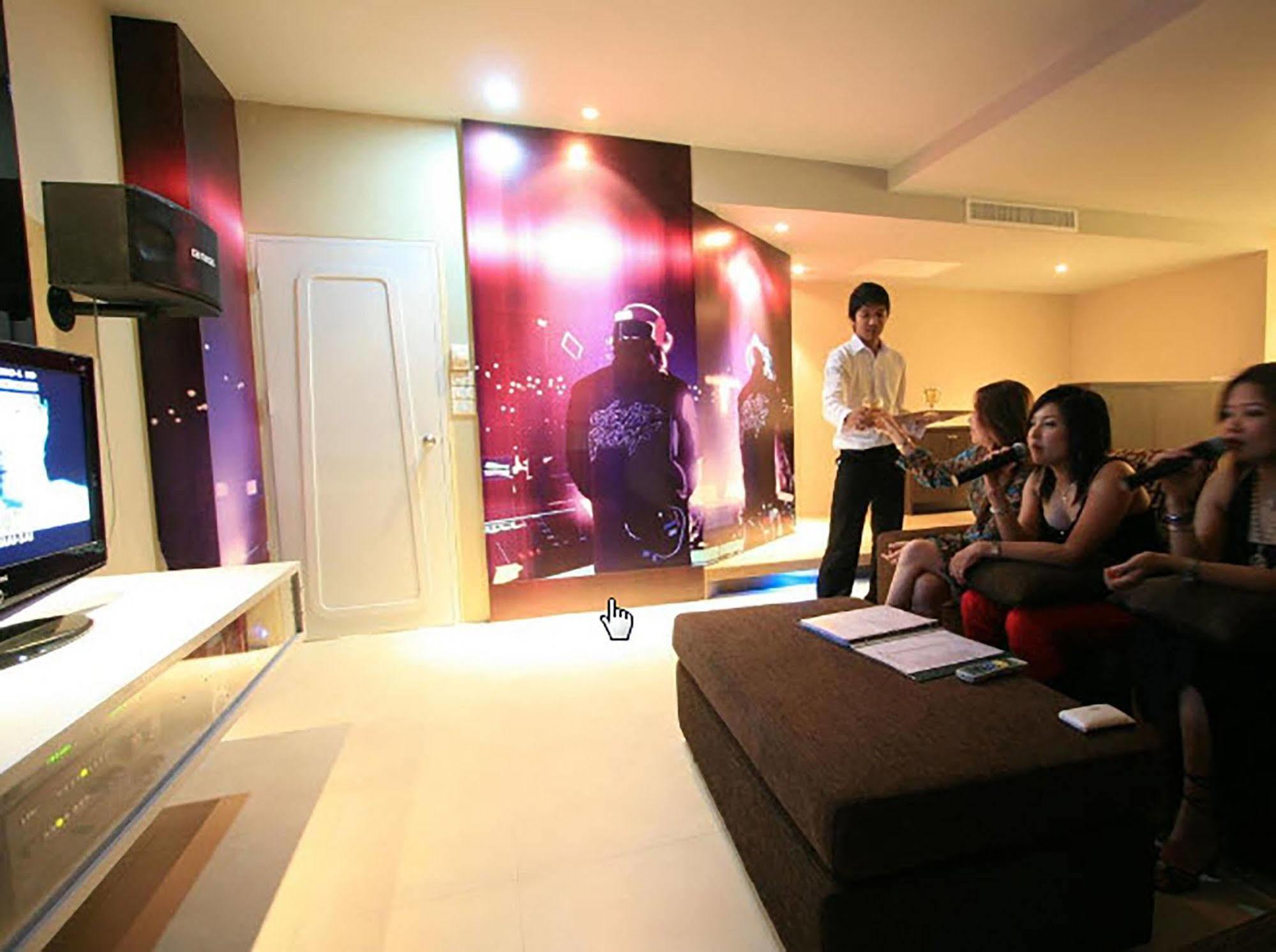 Golden Crown Grand Hat Yai