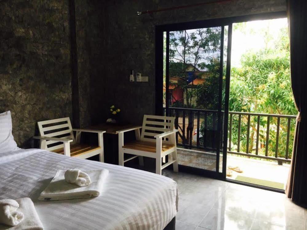 Lanta Grand House Guest house