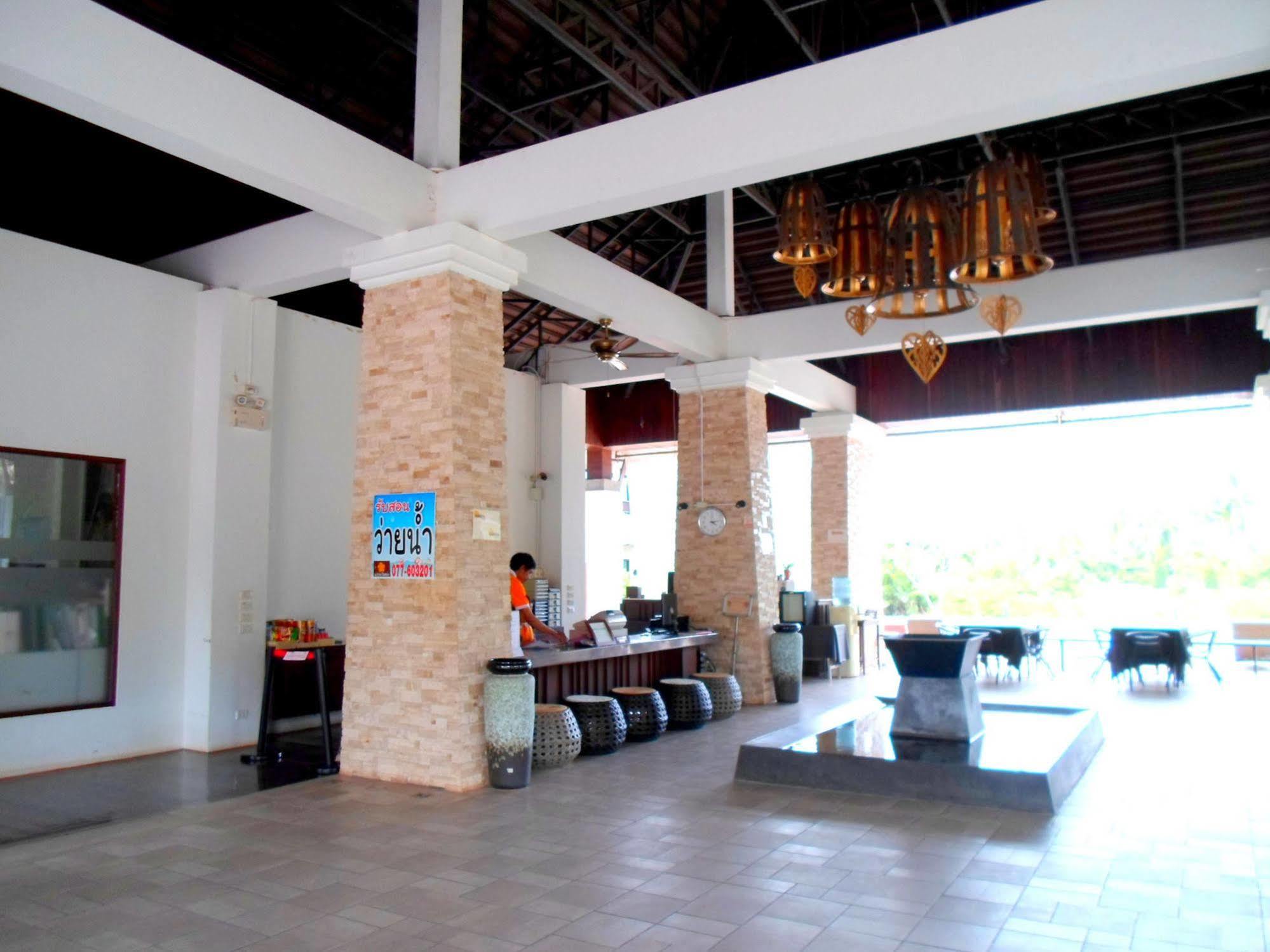 Naraya Riverside Hotel 2*