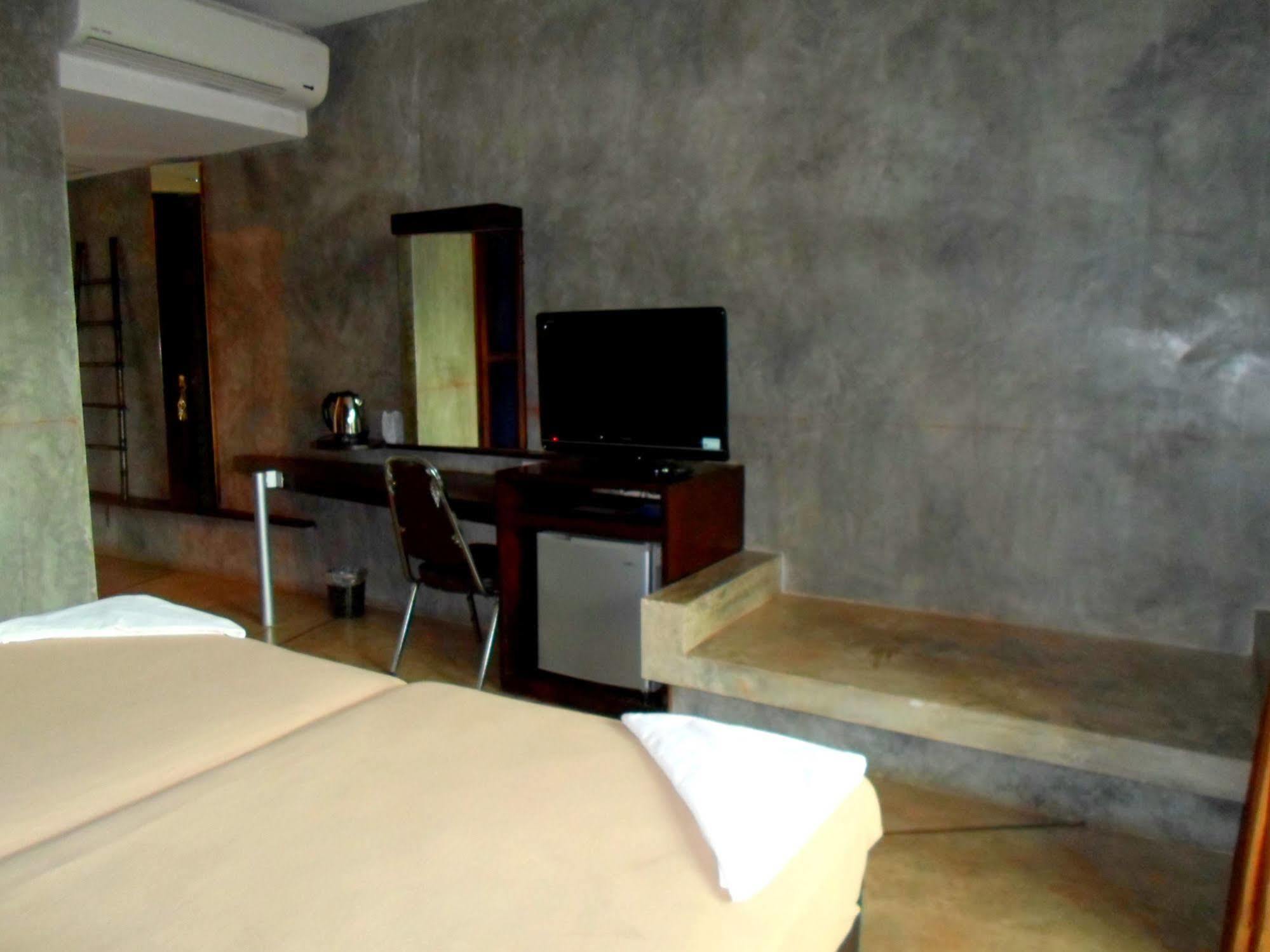 Naraya Riverside 2*
