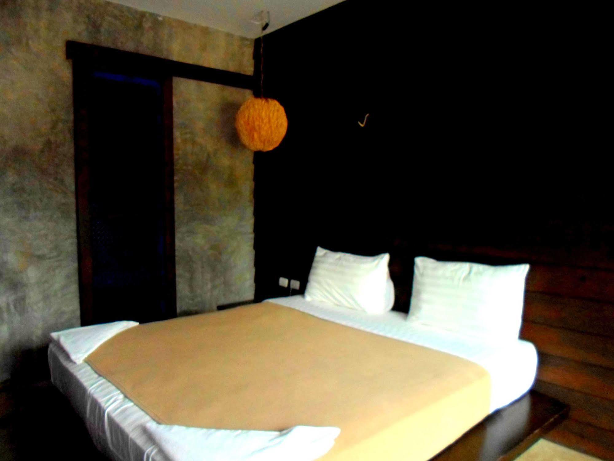 Hotel Naraya Riverside