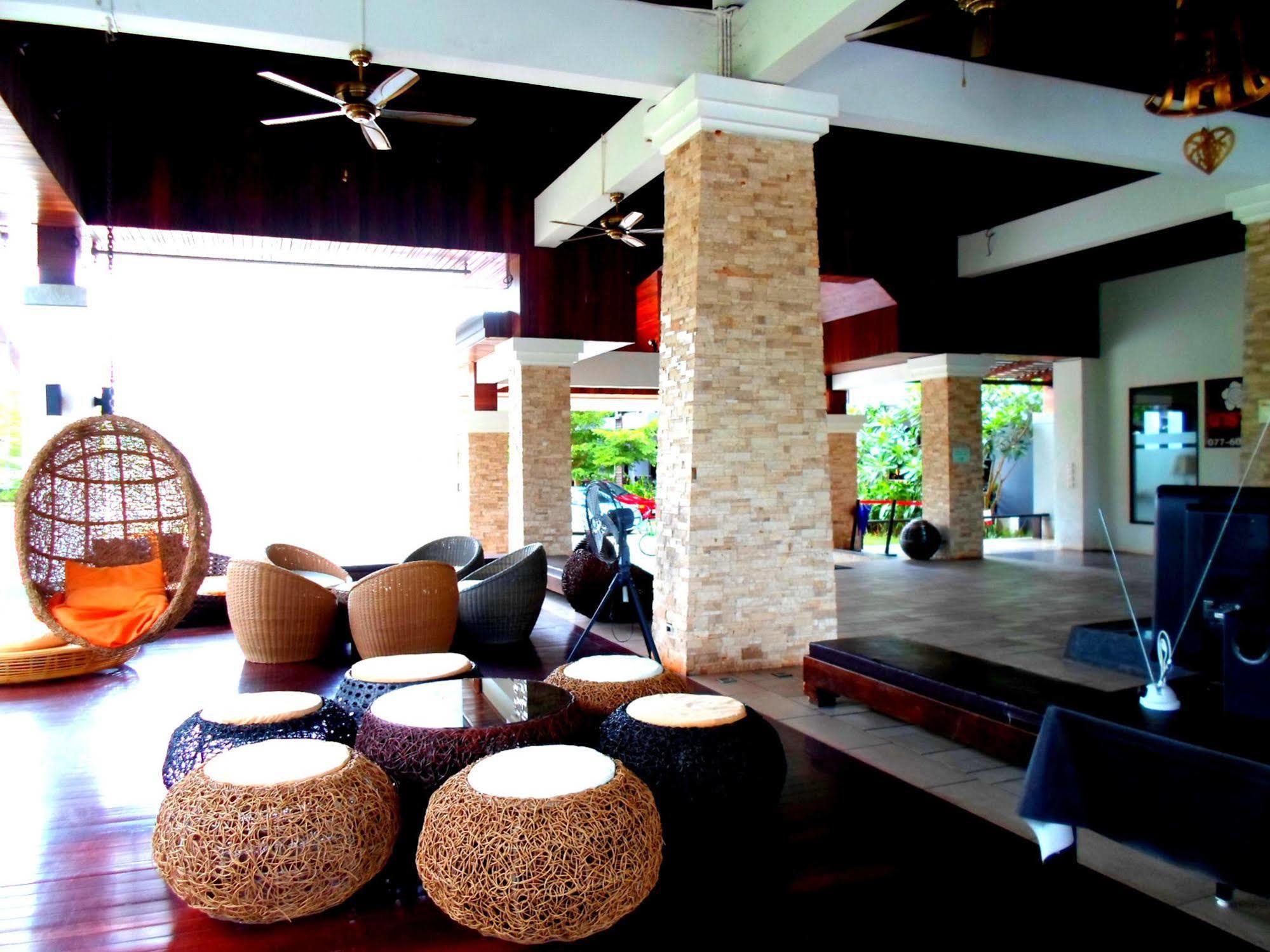Naraya Riverside Hotel Surat Thani