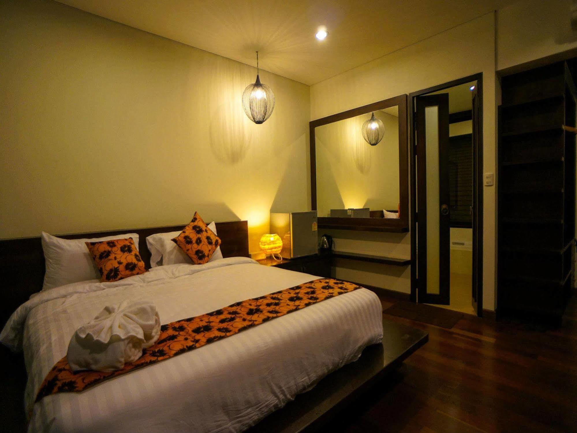 Naraya Riverside Hotel