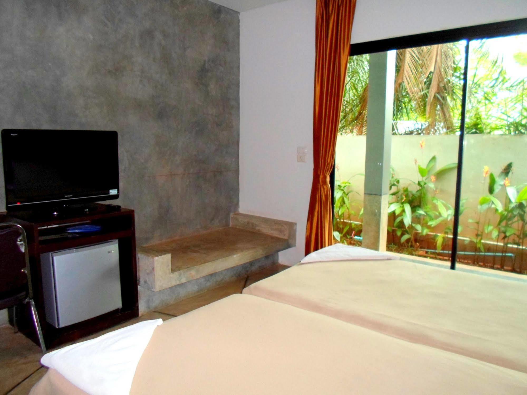 Naraya Riverside Hotel Surat Thani