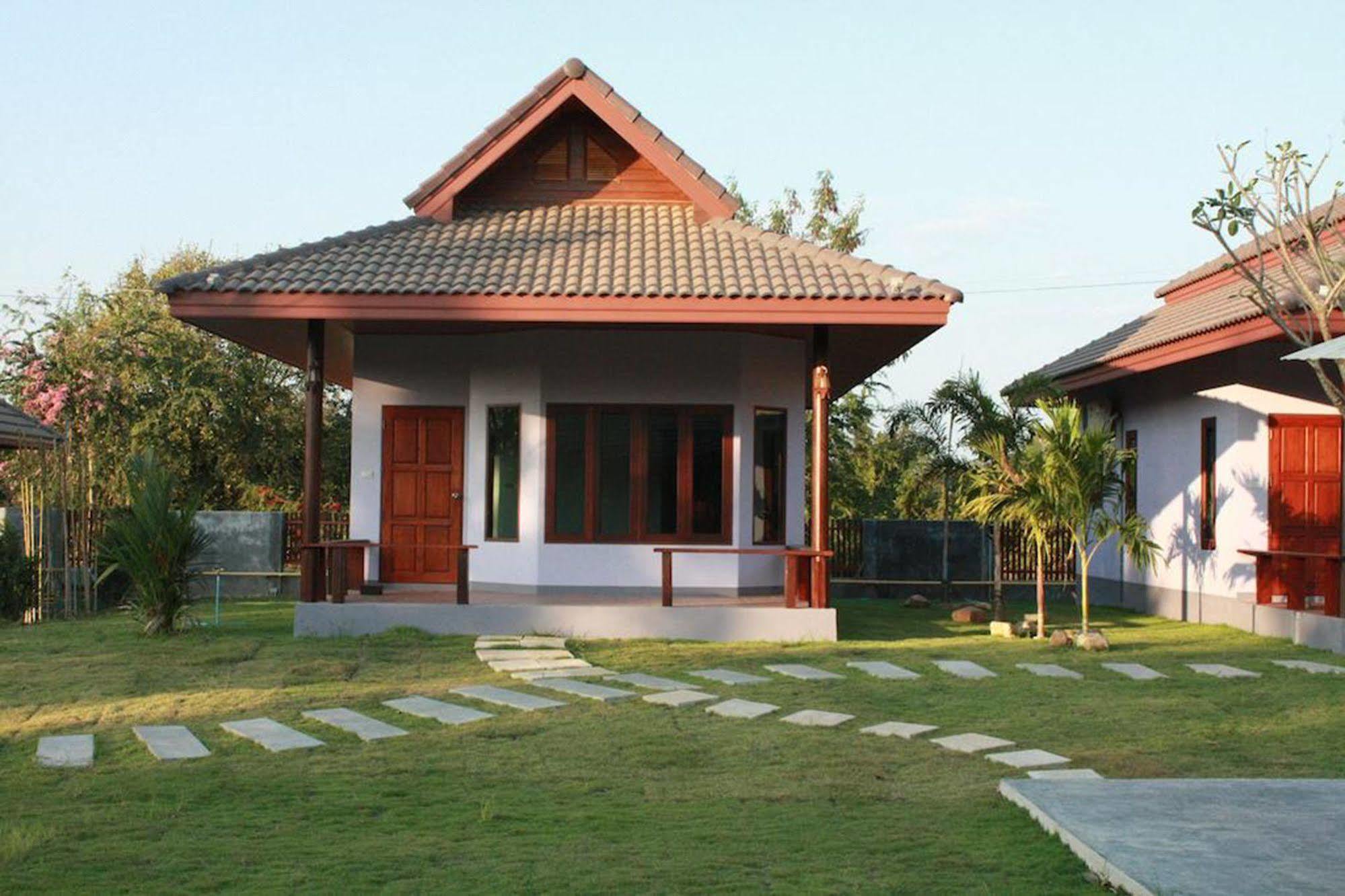Waterside Pran Buri